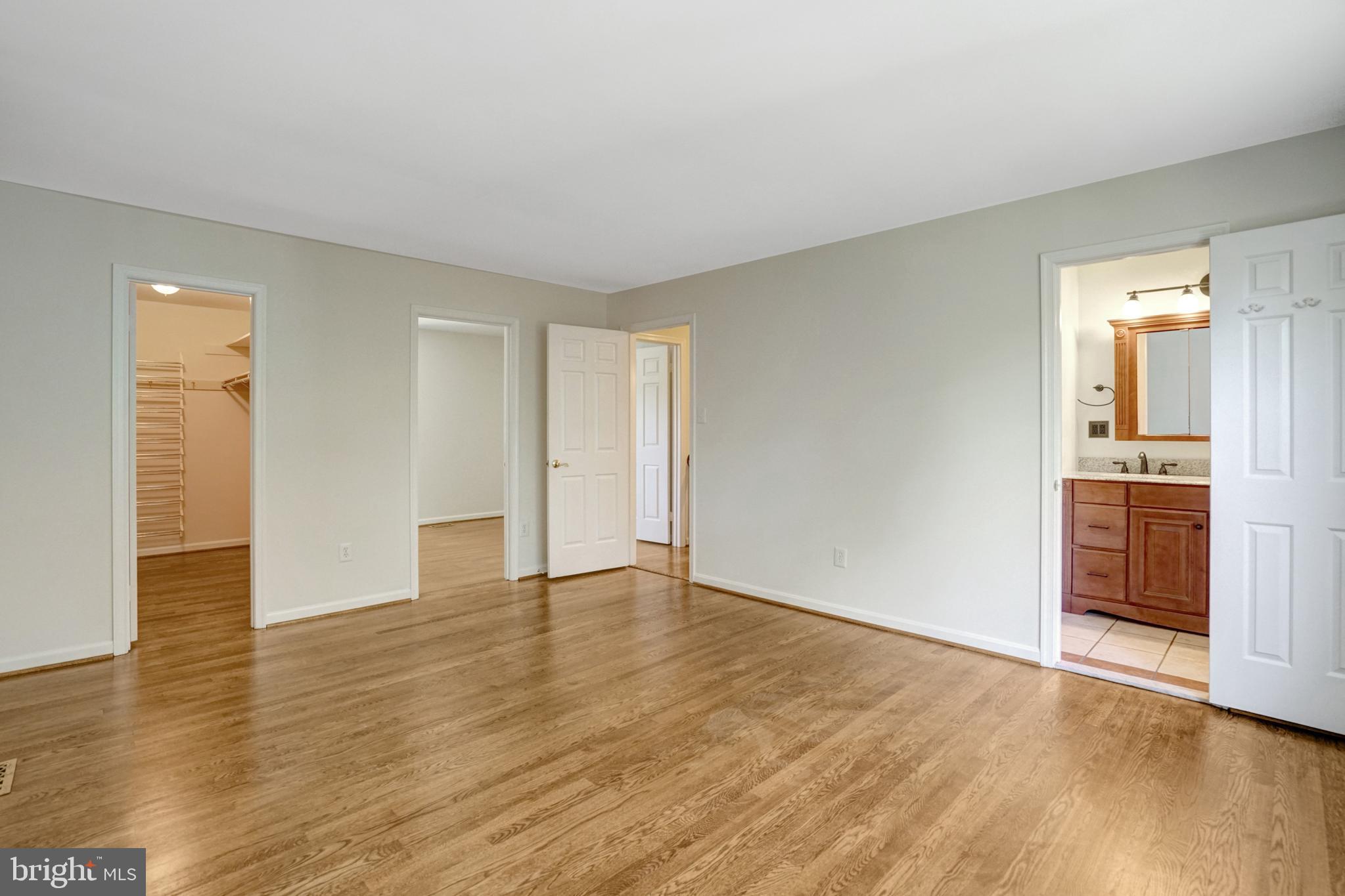TYSONS WOODS - Residential
