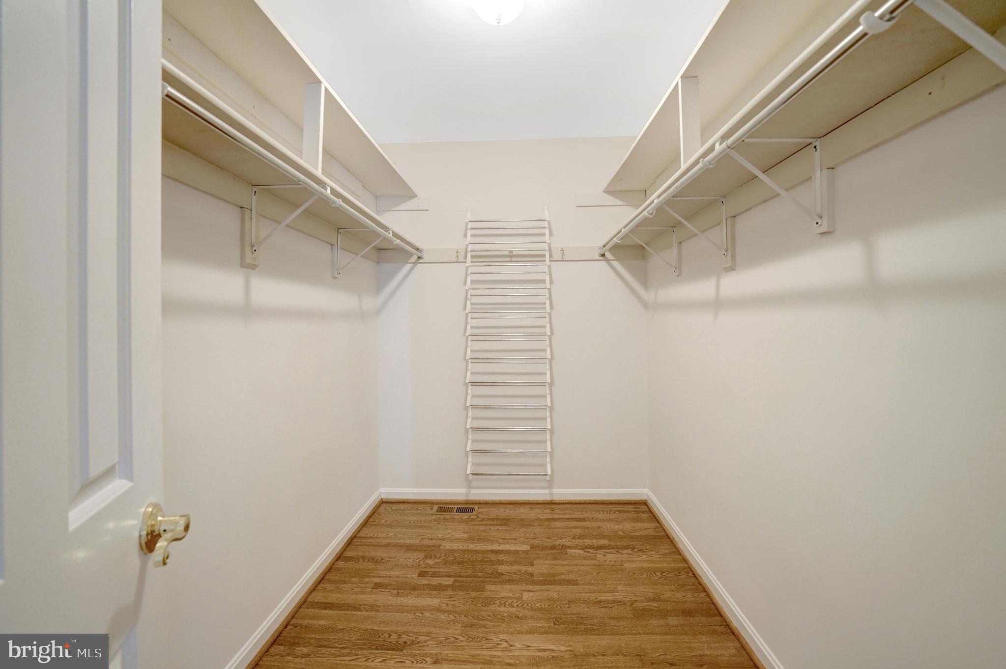 TYSONS WOODS - Residential