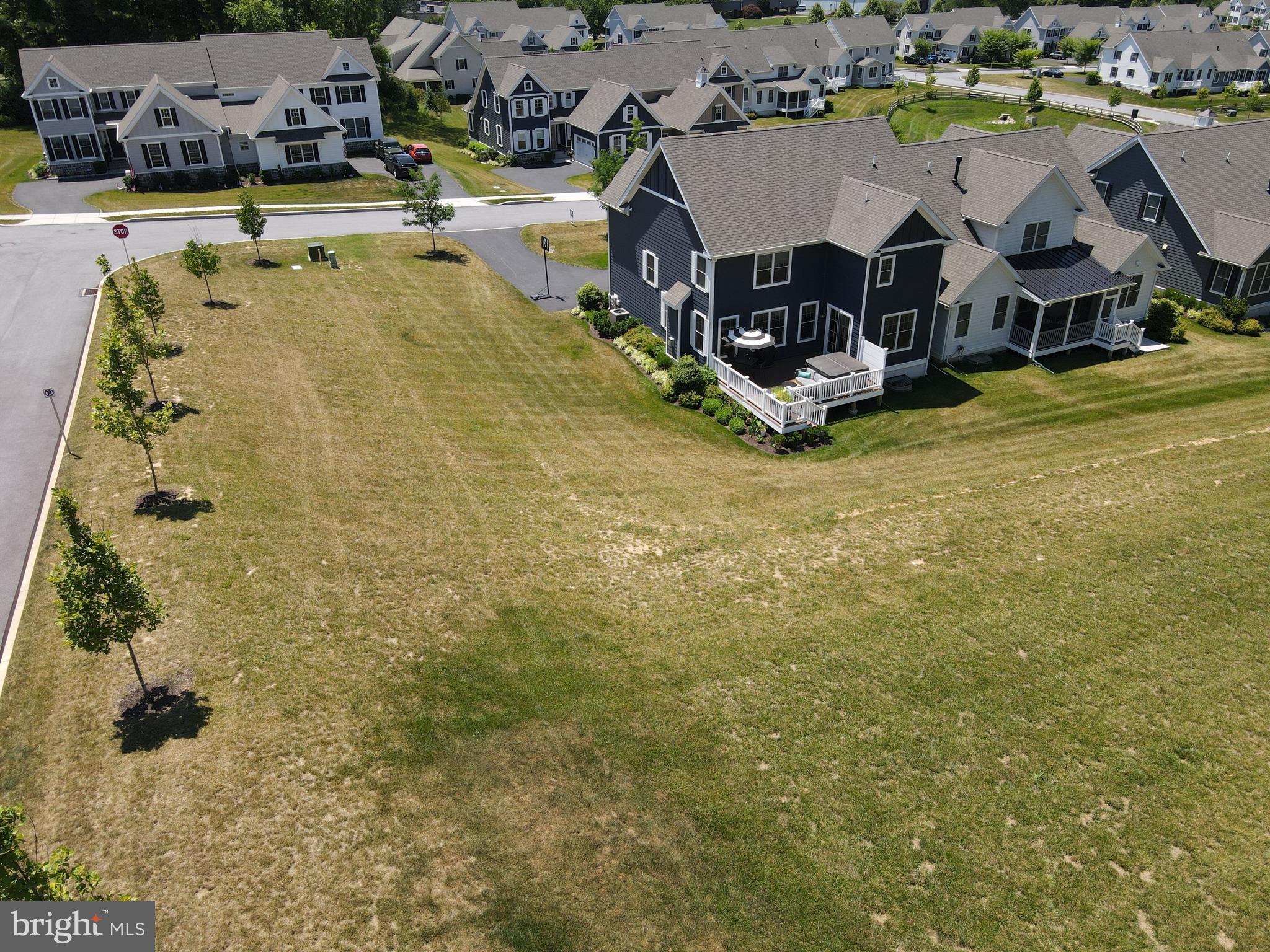 THE VILLAGES AT NORTHRIDGE - Residential