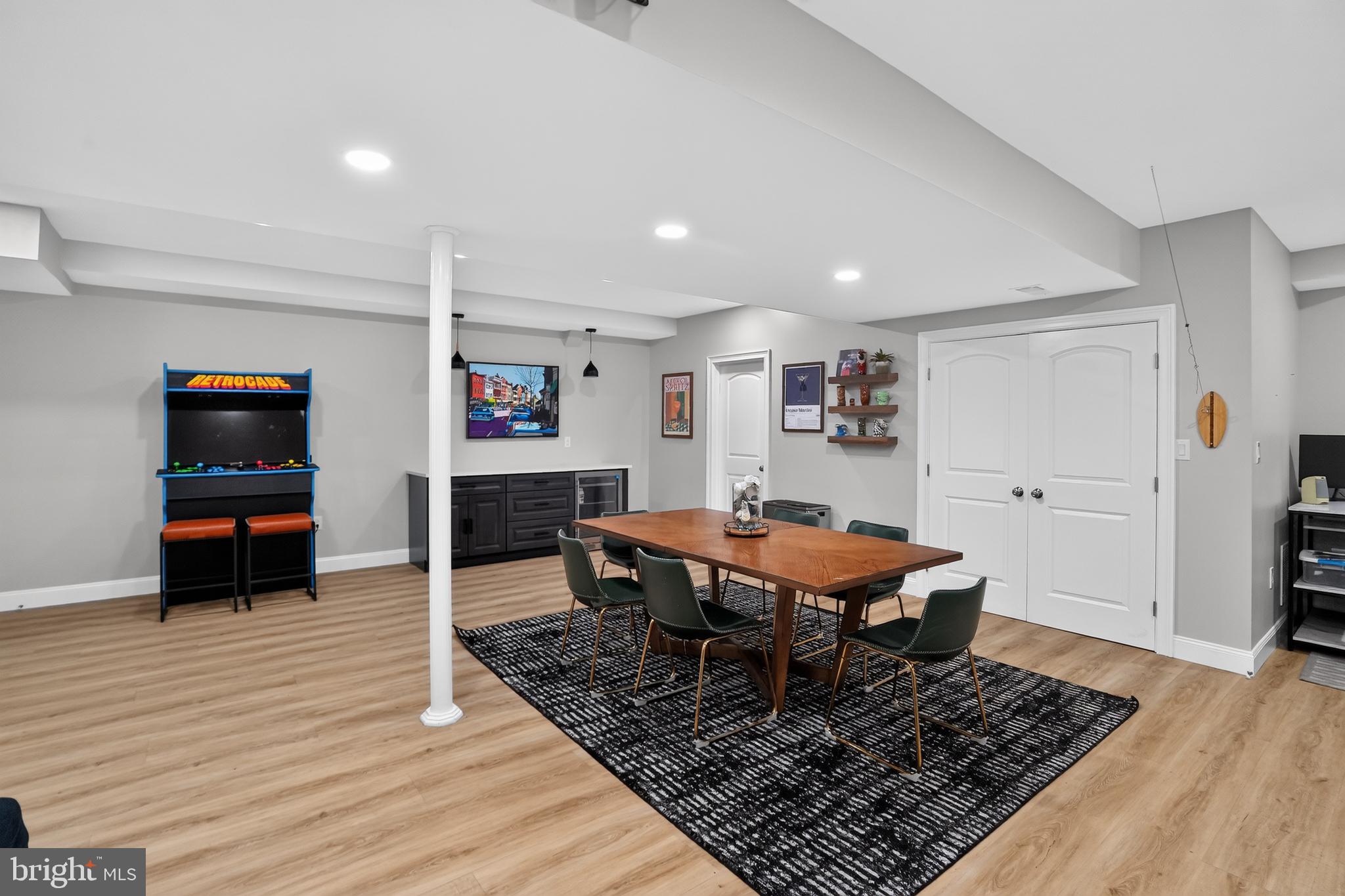 THE VILLAGES AT NORTHRIDGE - Residential