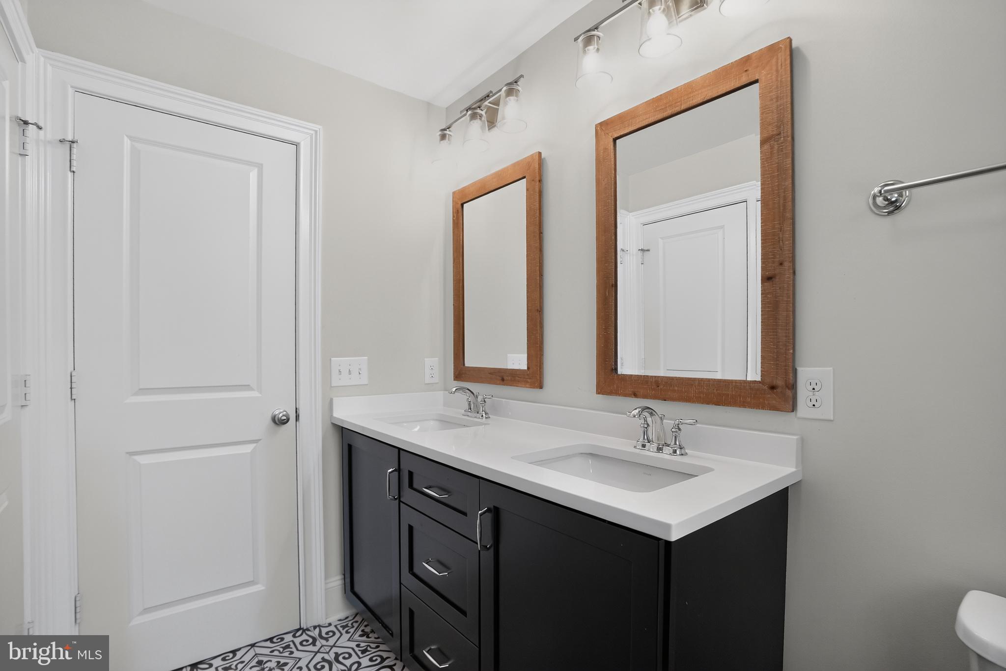 THE VILLAGES AT NORTHRIDGE - Residential
