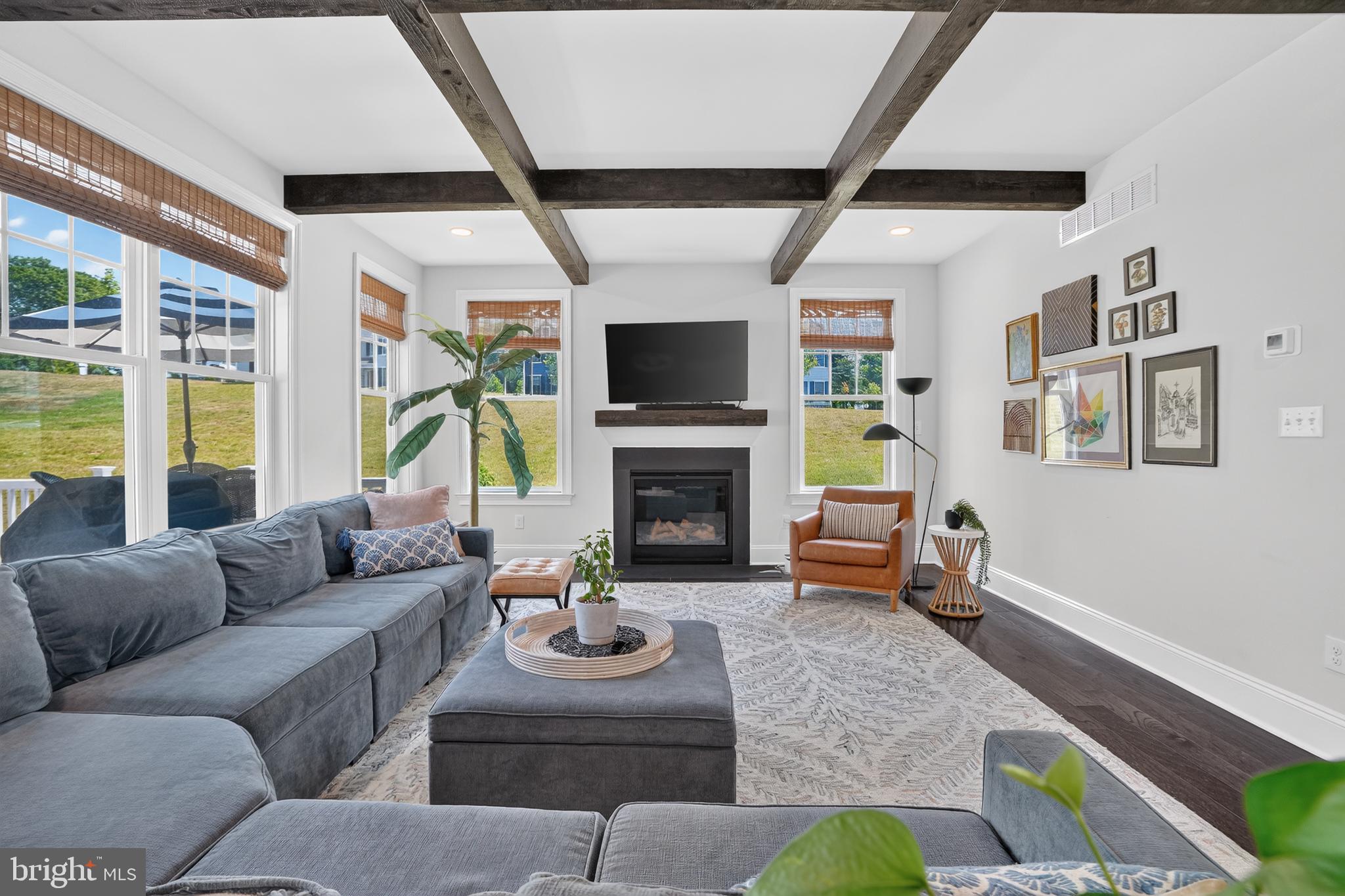 THE VILLAGES AT NORTHRIDGE - Residential