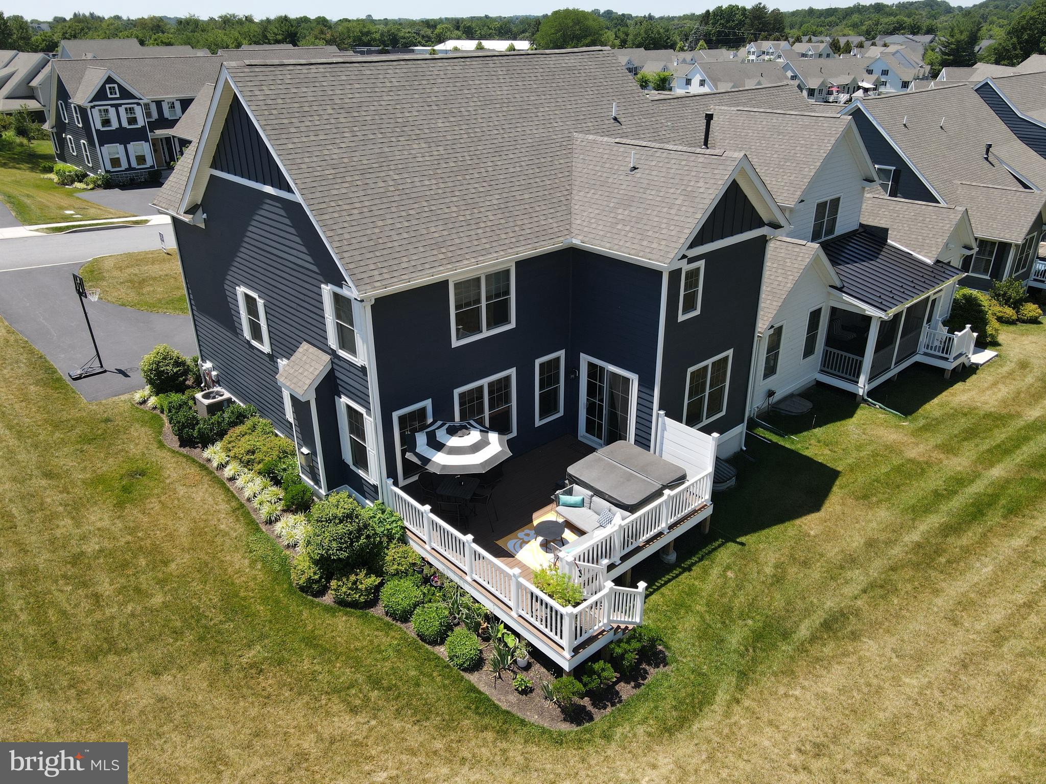 THE VILLAGES AT NORTHRIDGE - Residential