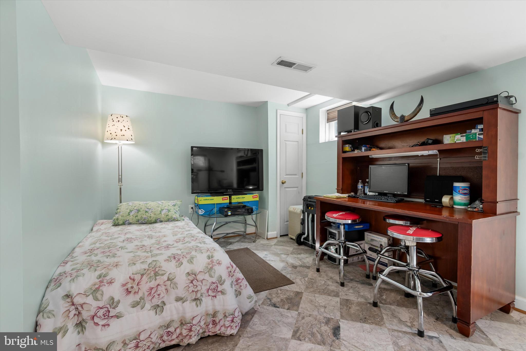 WEST SPRINGFIELD VILLAGE - Residential