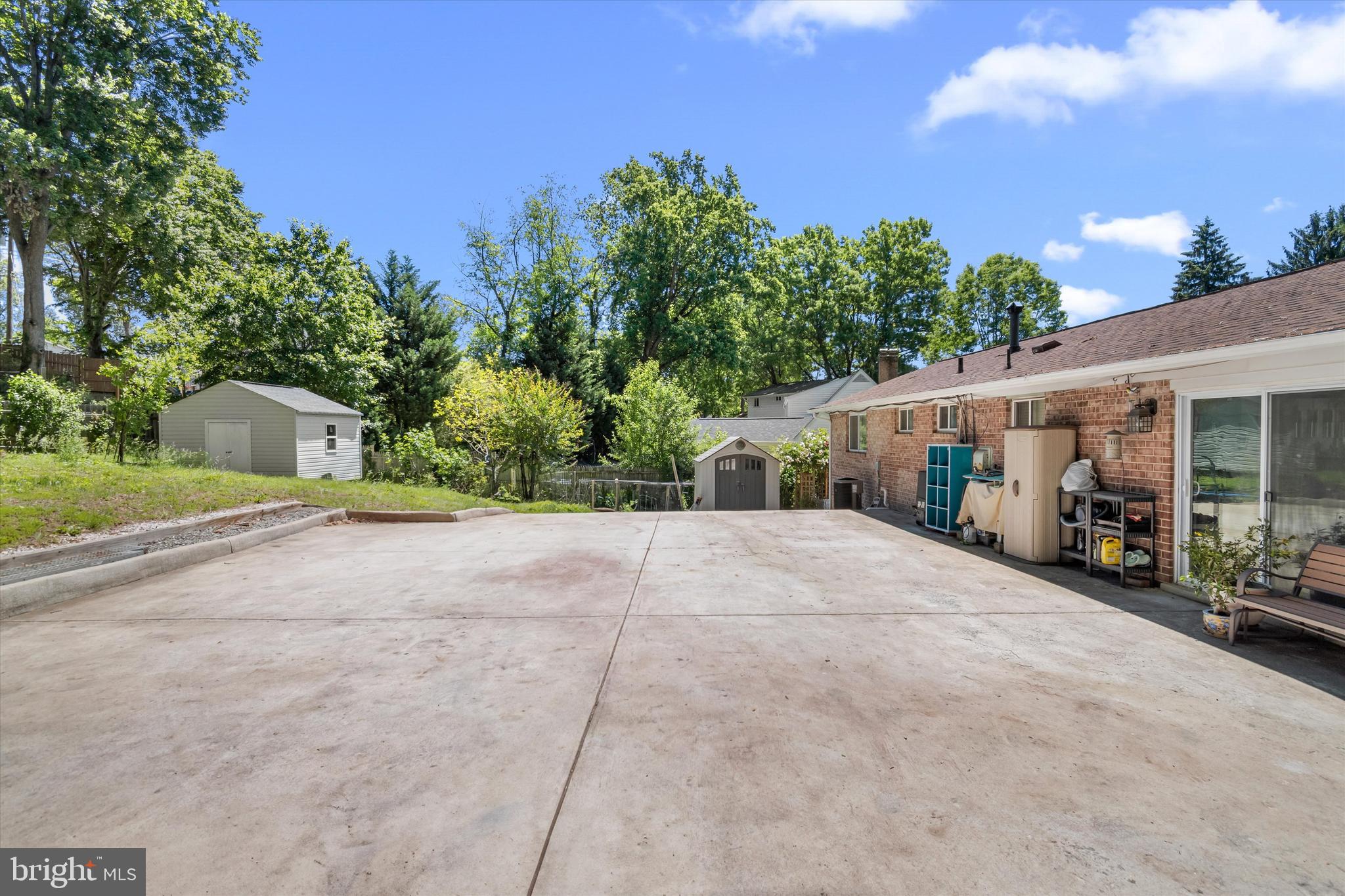 WEST SPRINGFIELD VILLAGE - Residential