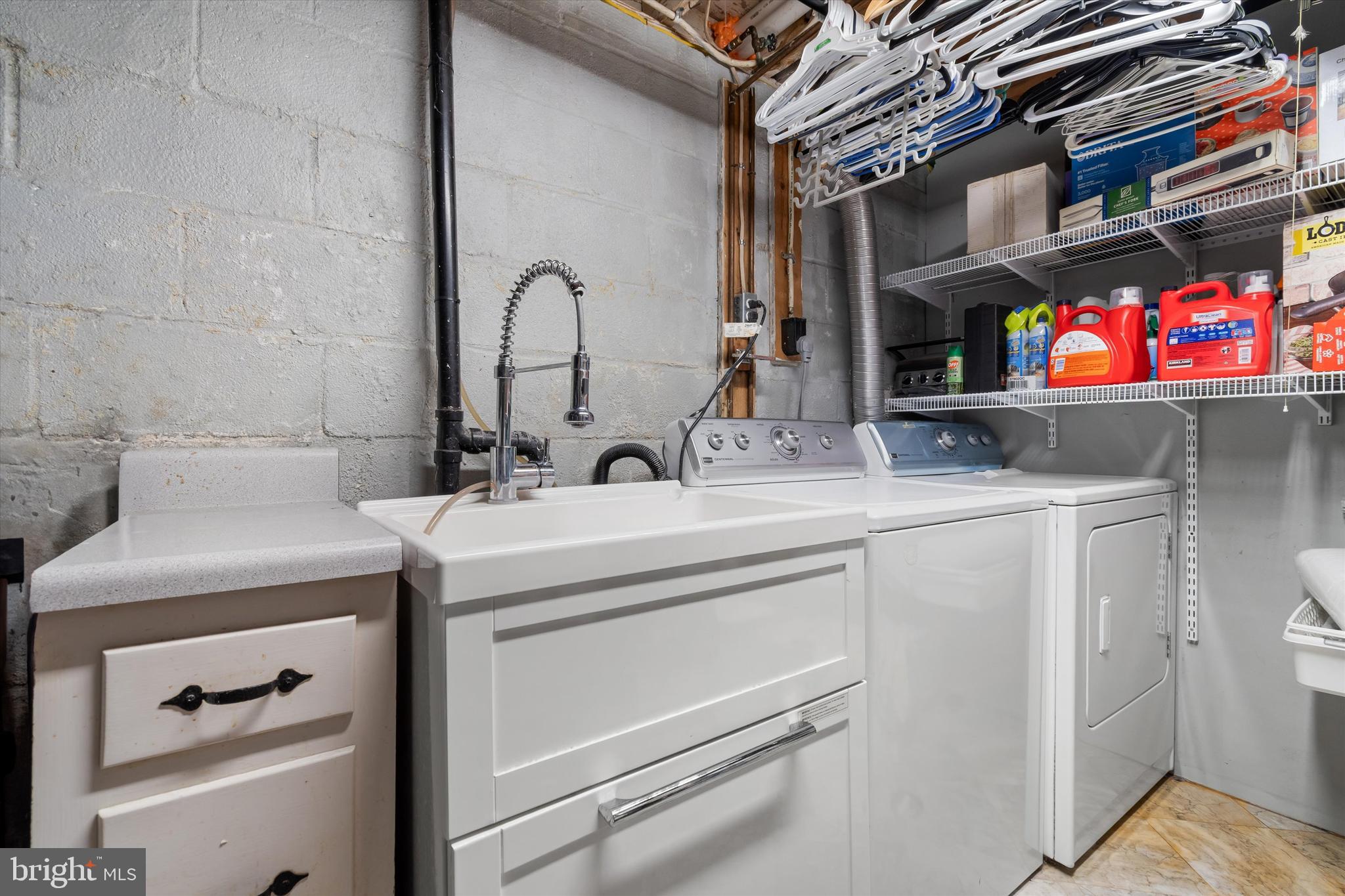 WEST SPRINGFIELD VILLAGE - Residential