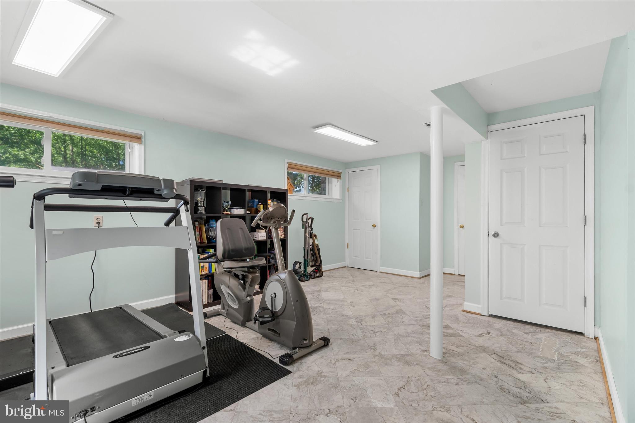 WEST SPRINGFIELD VILLAGE - Residential