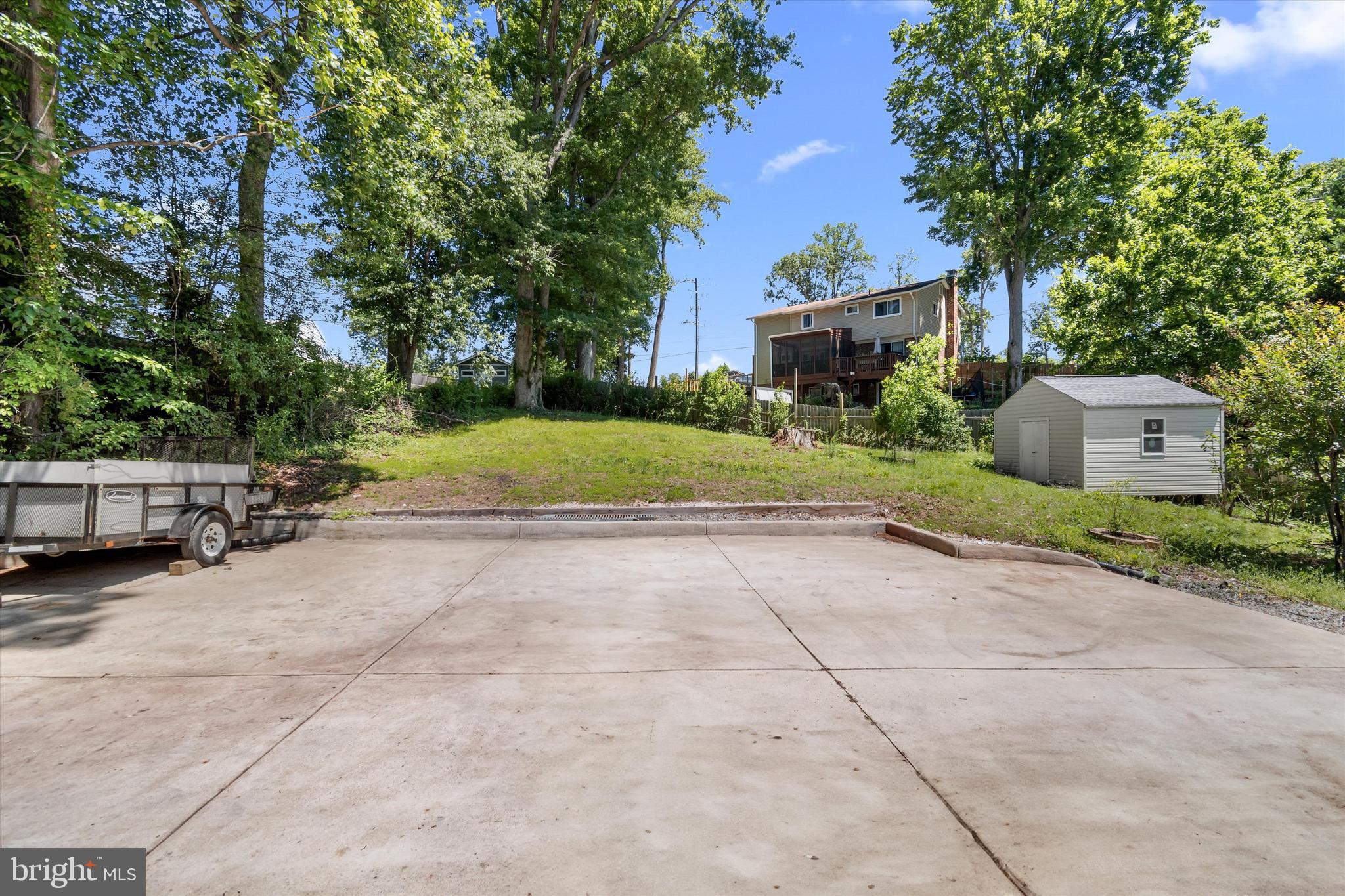 WEST SPRINGFIELD VILLAGE - Residential