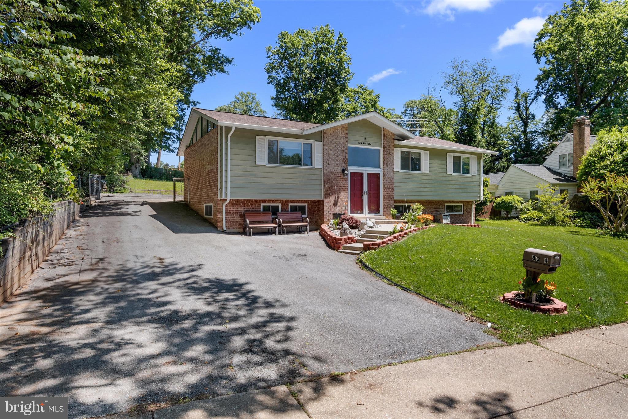 WEST SPRINGFIELD VILLAGE - Residential