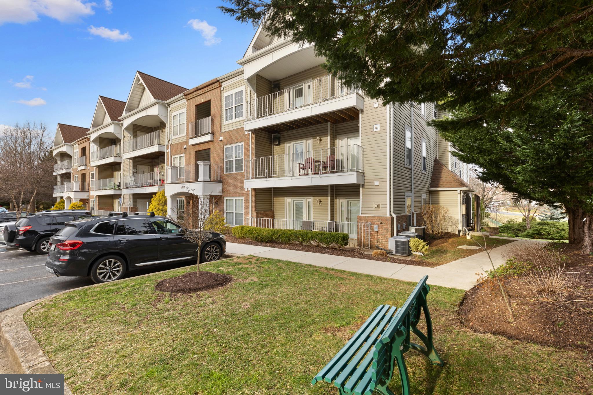 RIVERGATE - Residential