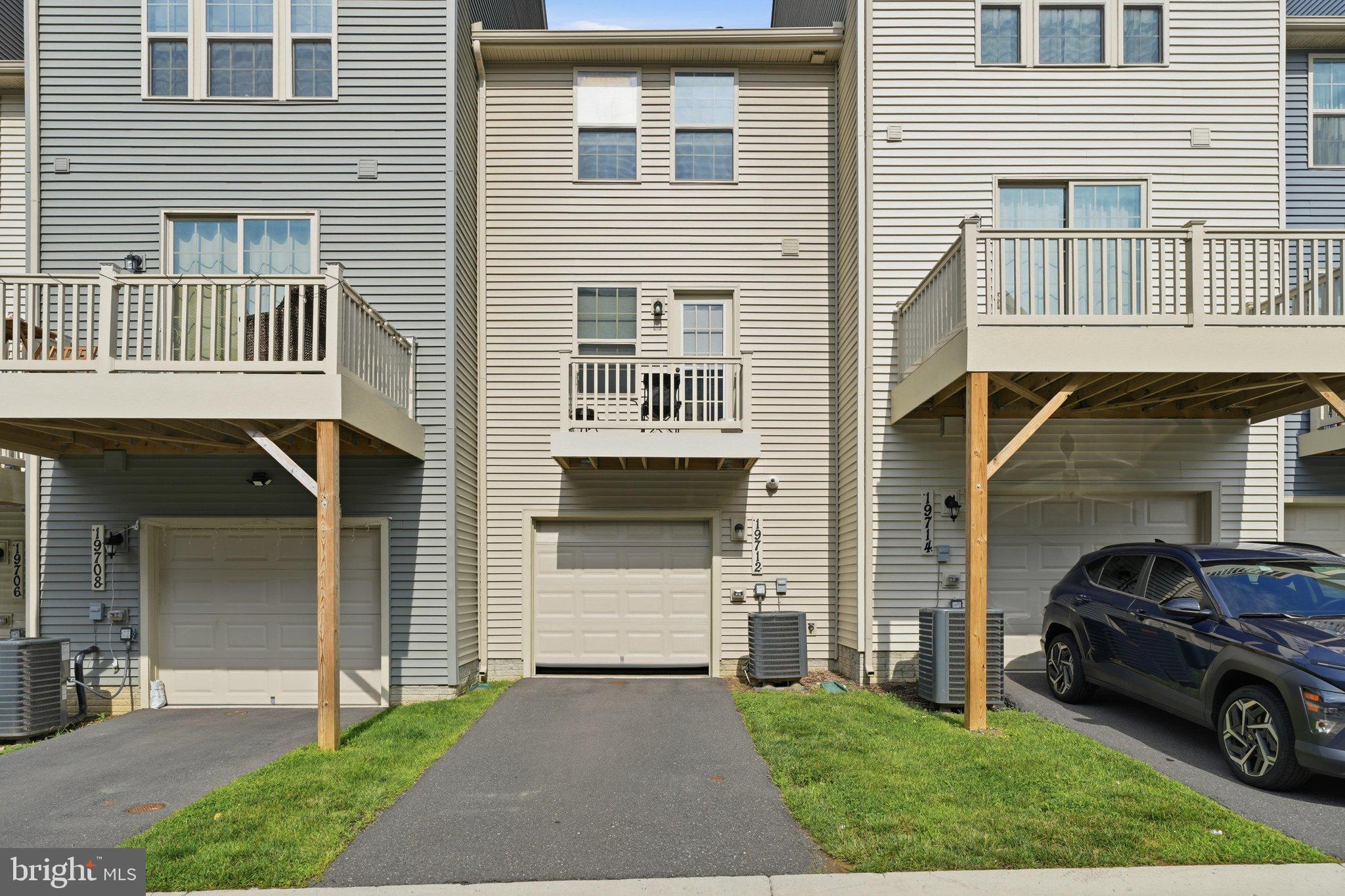 MONTGOMERY VILLAGE - Residential