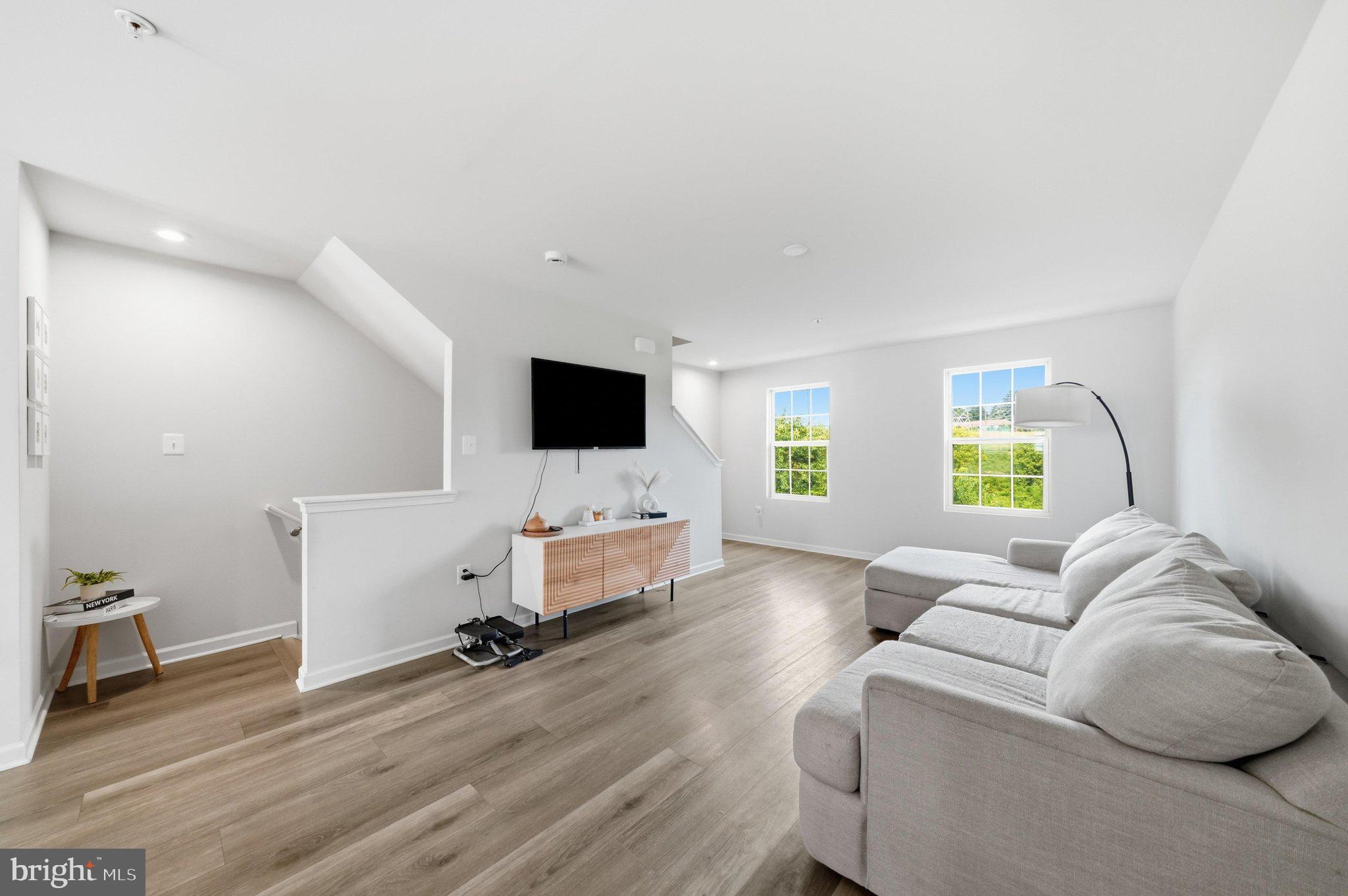 MONTGOMERY VILLAGE - Residential