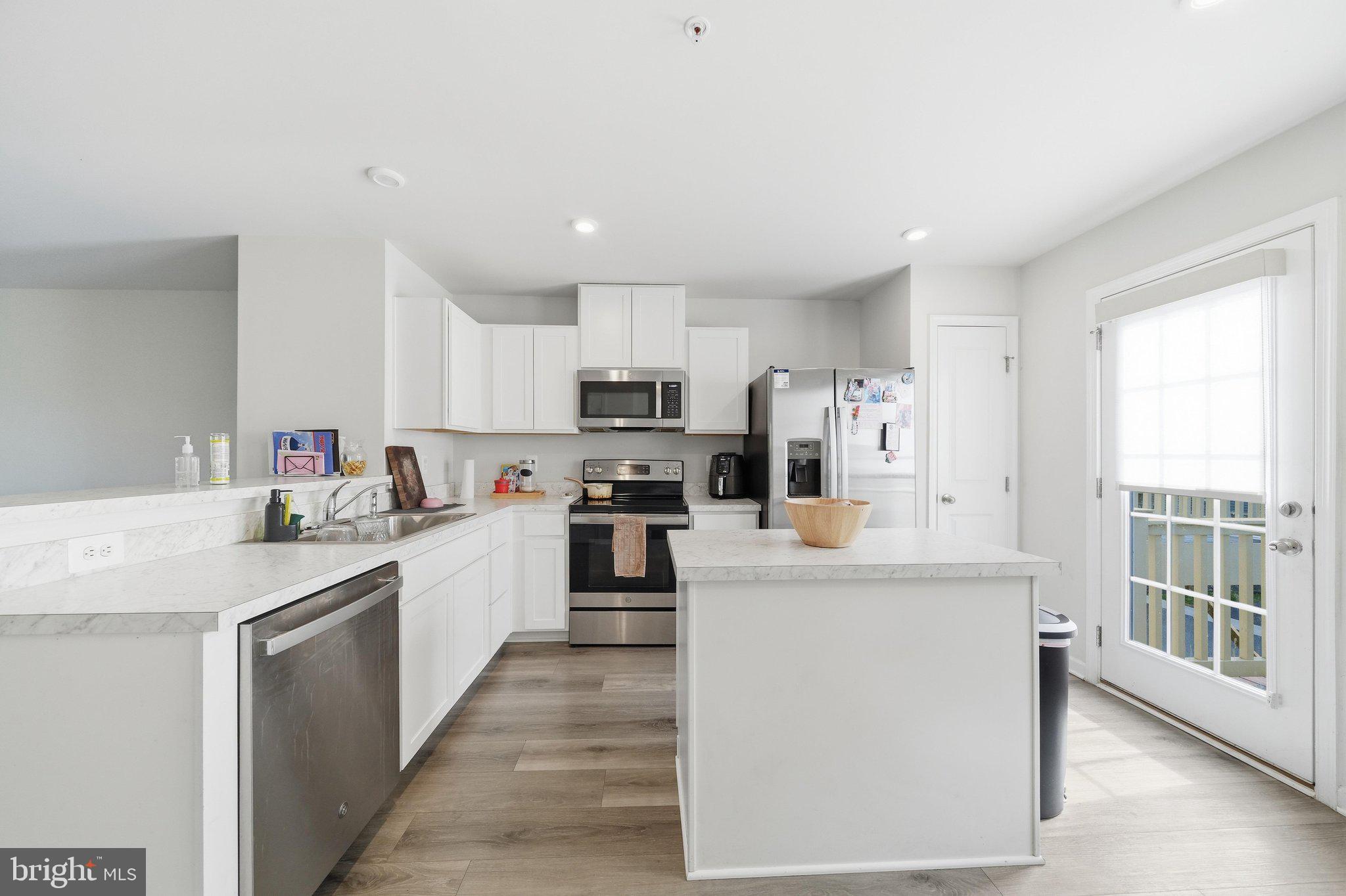 MONTGOMERY VILLAGE - Residential