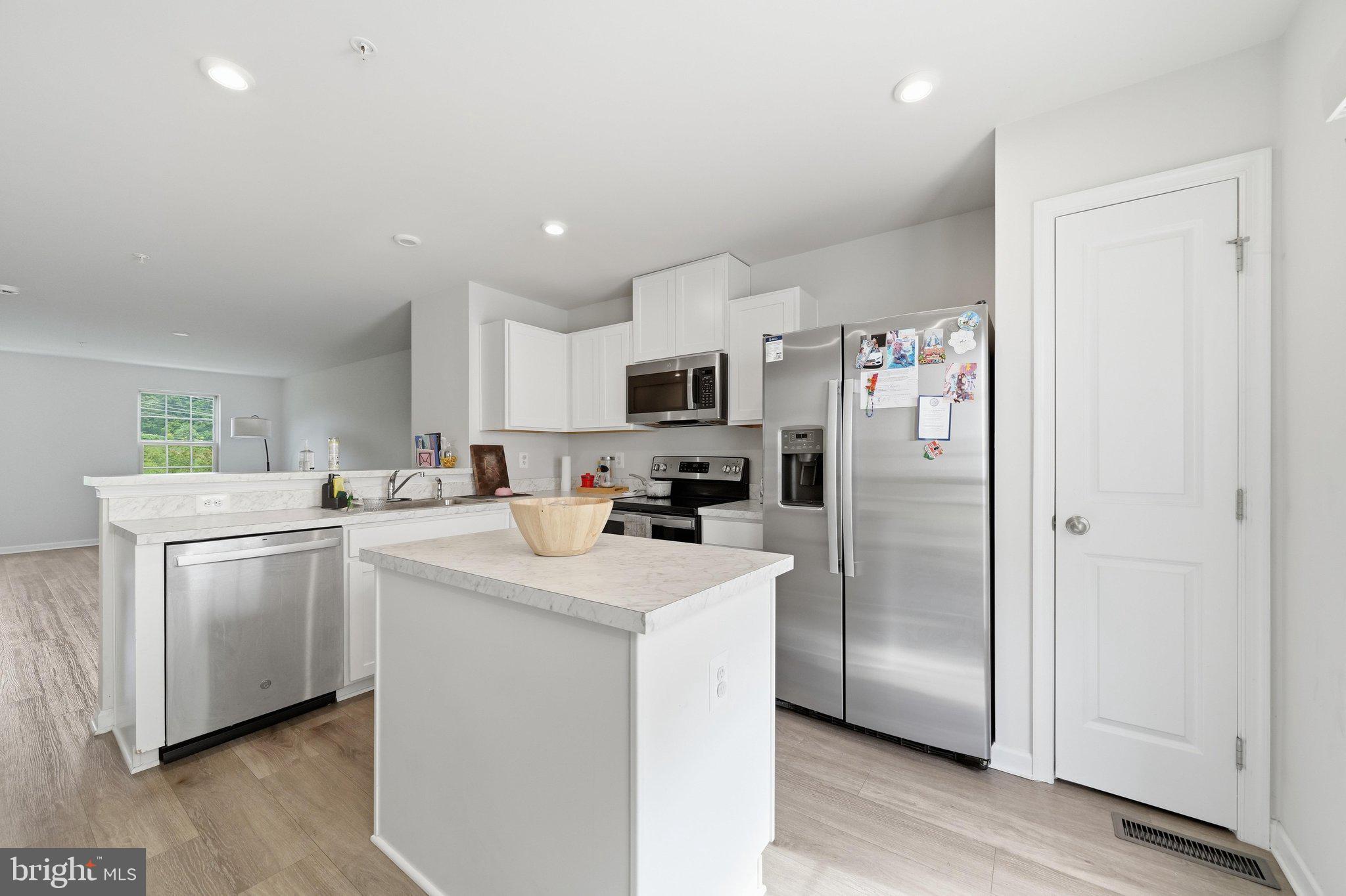 MONTGOMERY VILLAGE - Residential