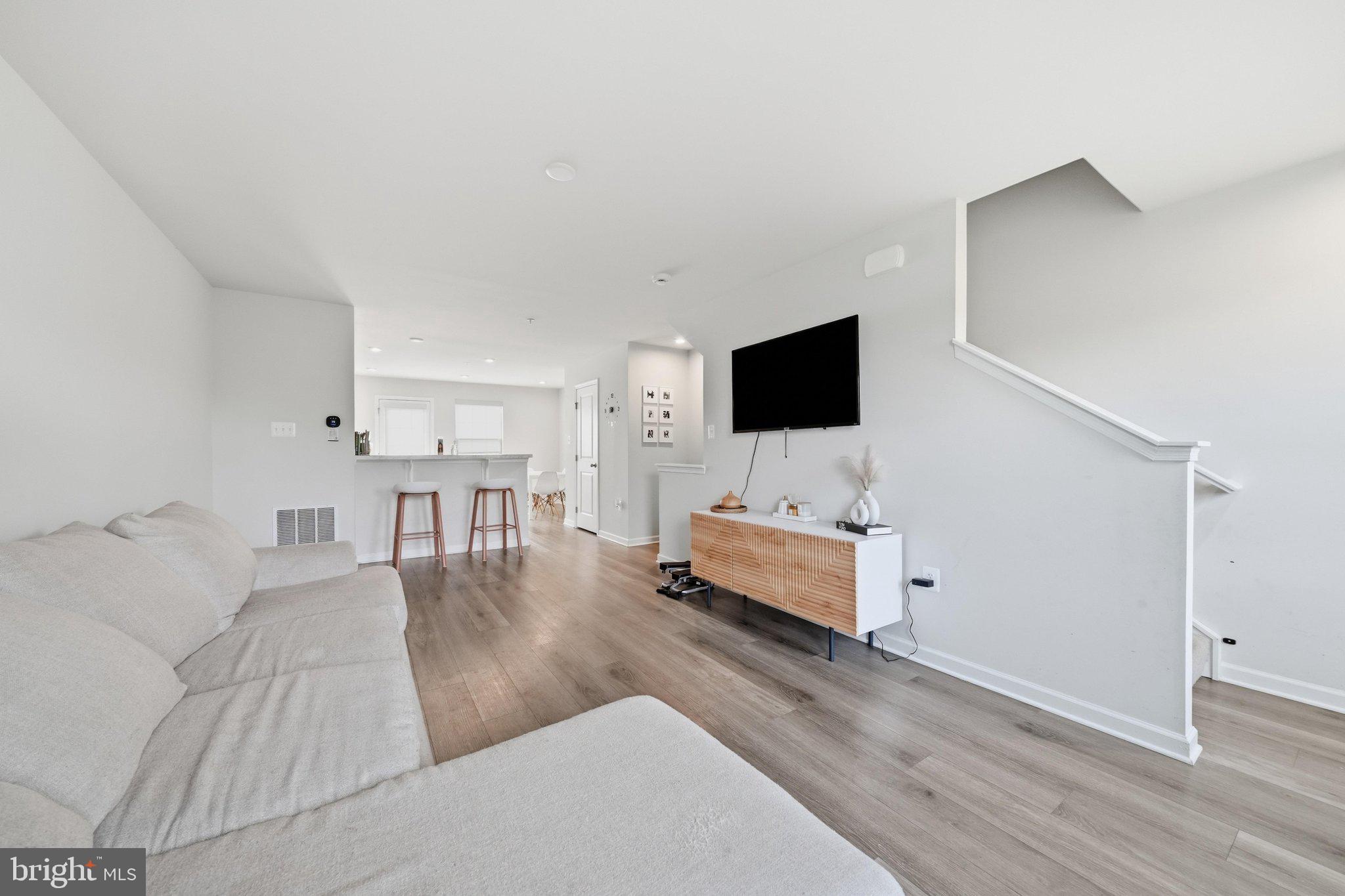 MONTGOMERY VILLAGE - Residential