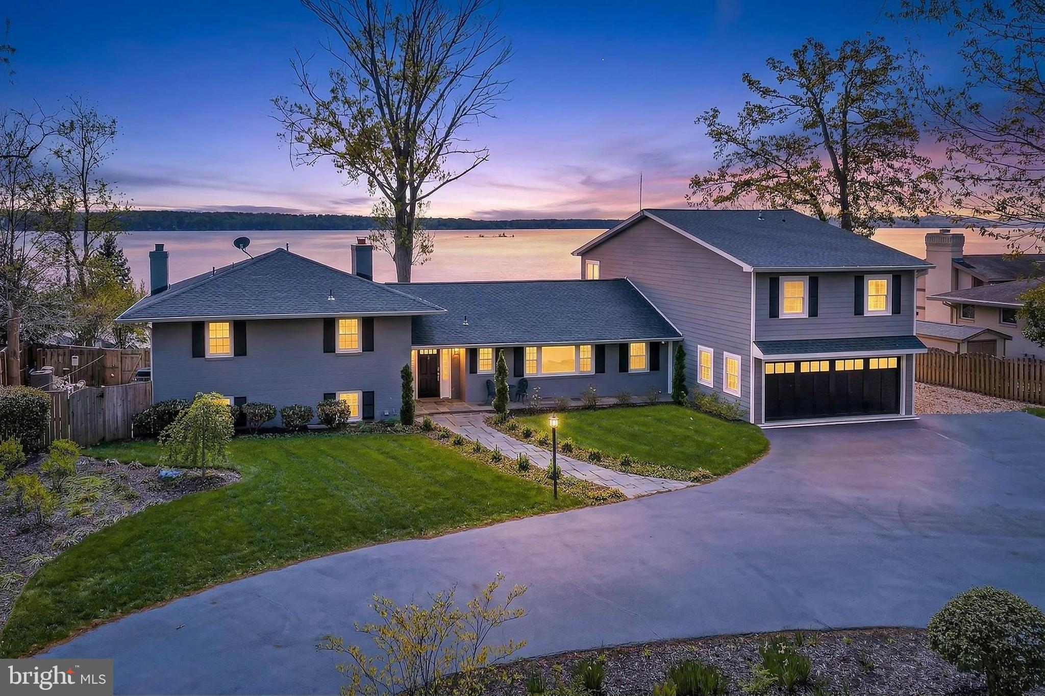 HALLOWING POINT RIVER ESTATES - Residential