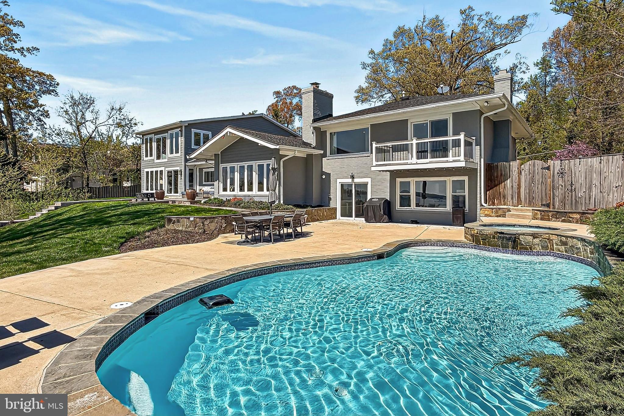 HALLOWING POINT RIVER ESTATES - Residential