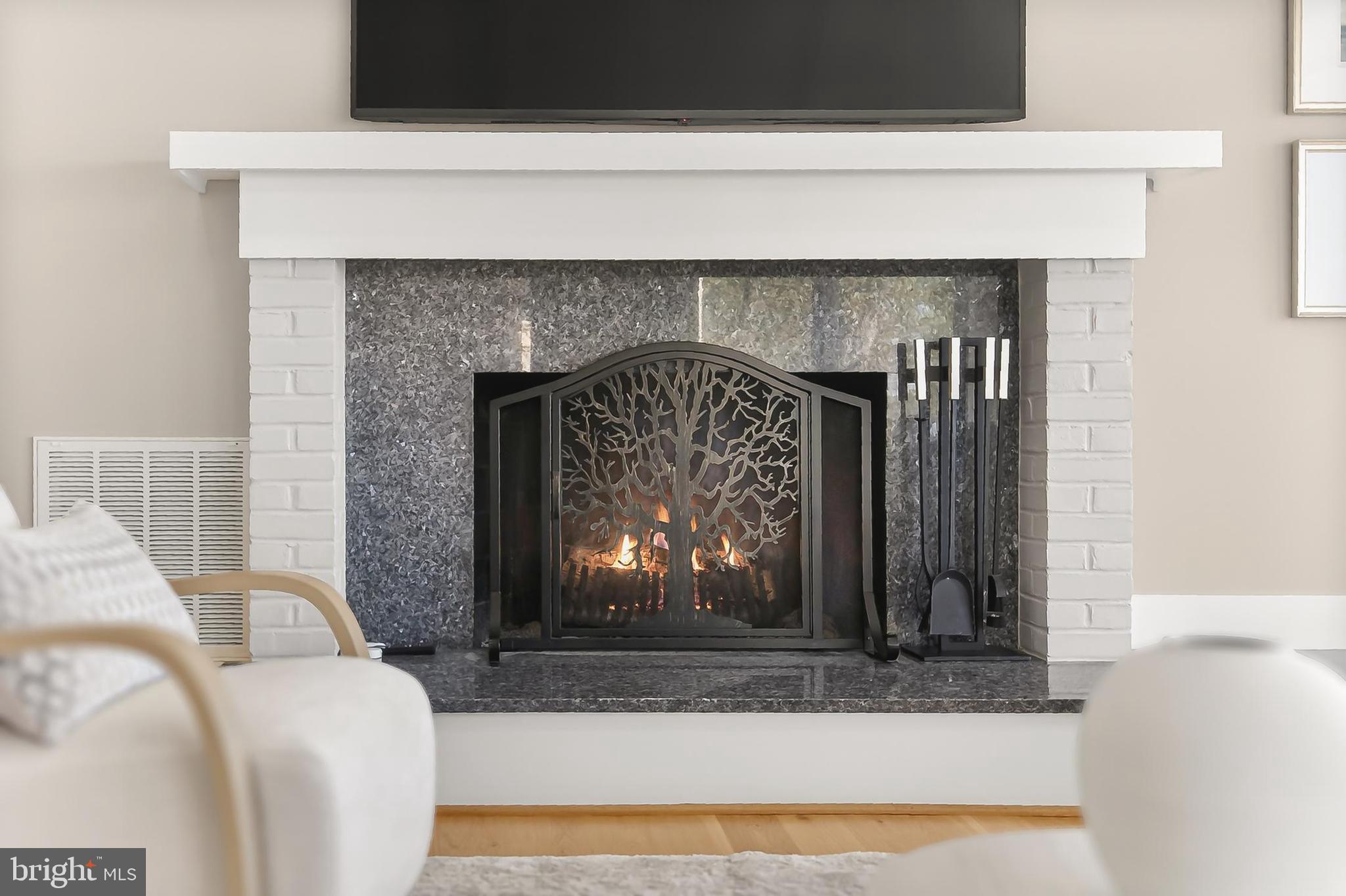 HALLOWING POINT RIVER ESTATES - Residential