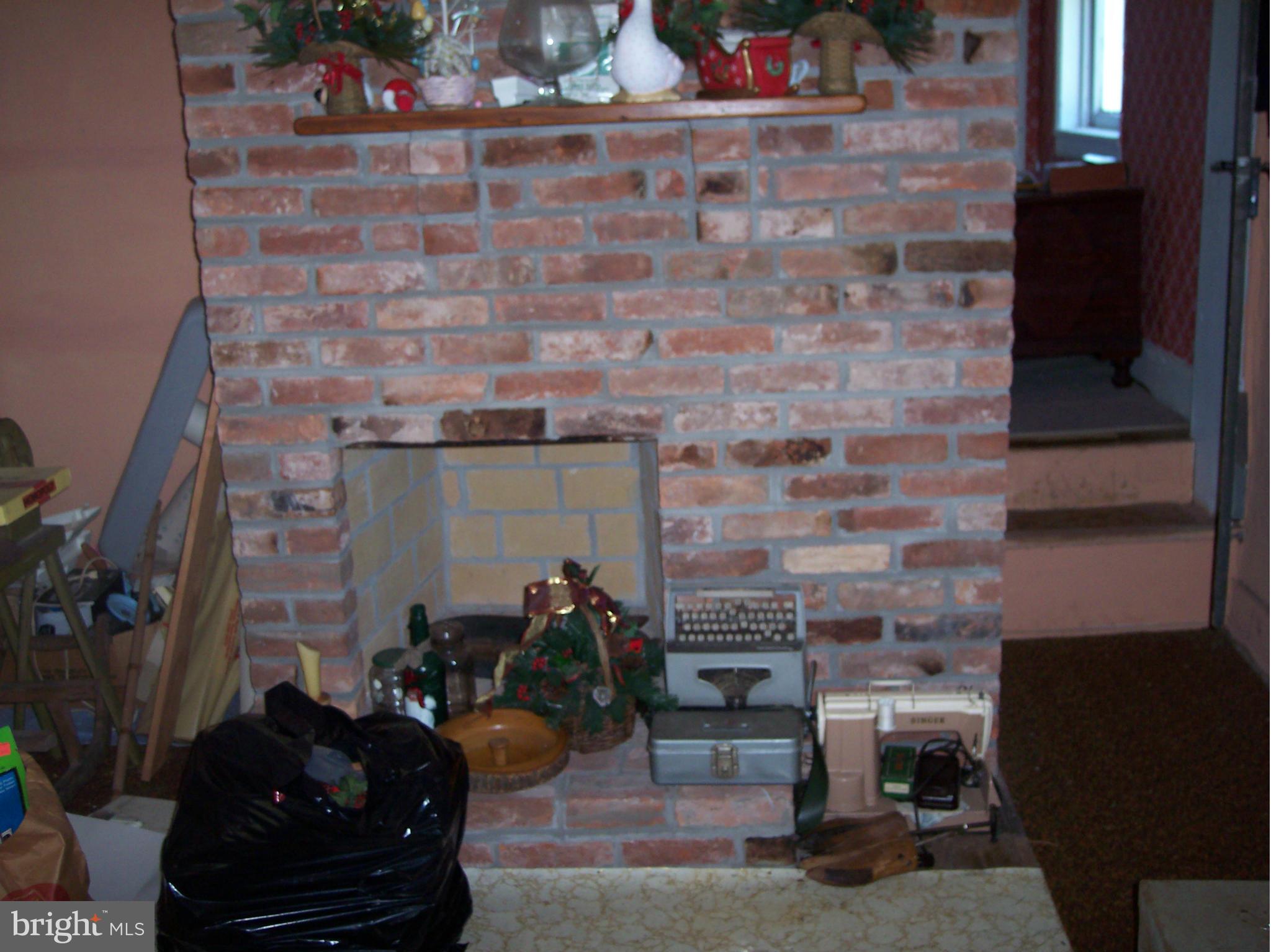 UNIONTOWN - Residential