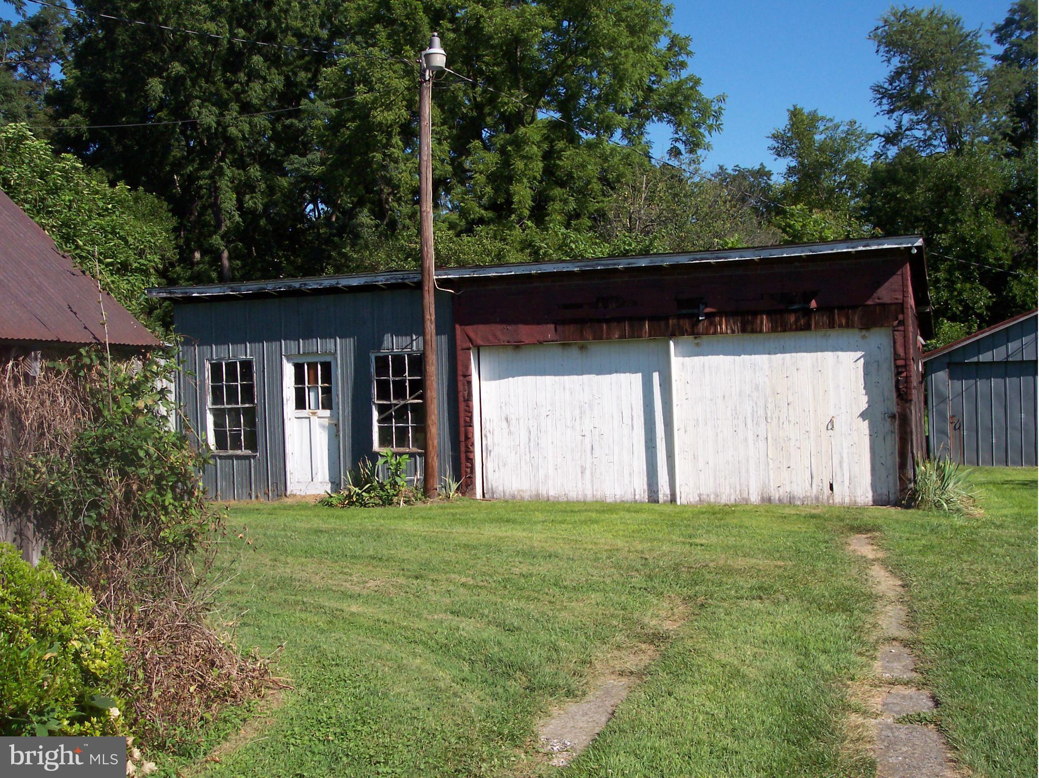 UNIONTOWN - Residential