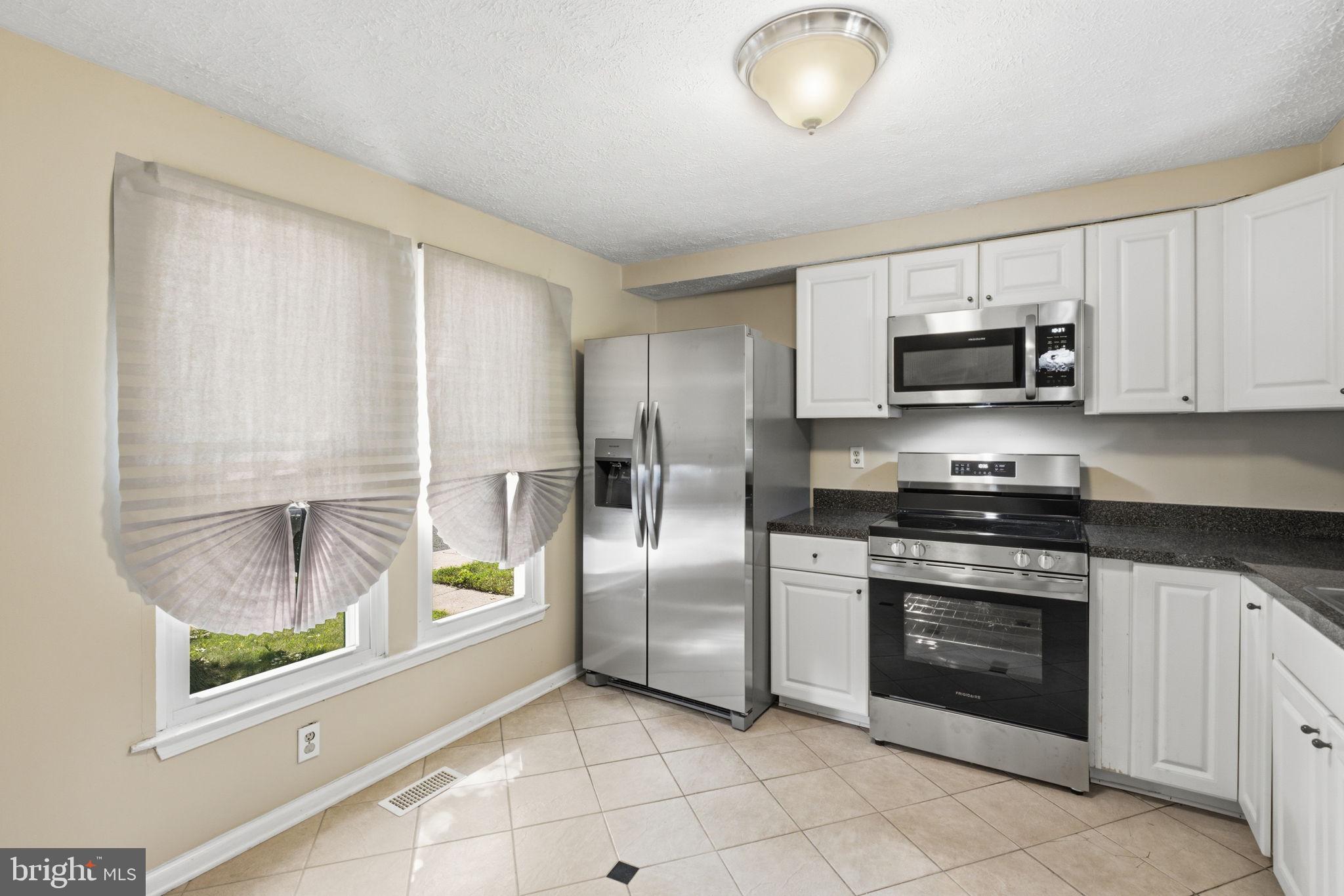 GLEN OAKS - Residential