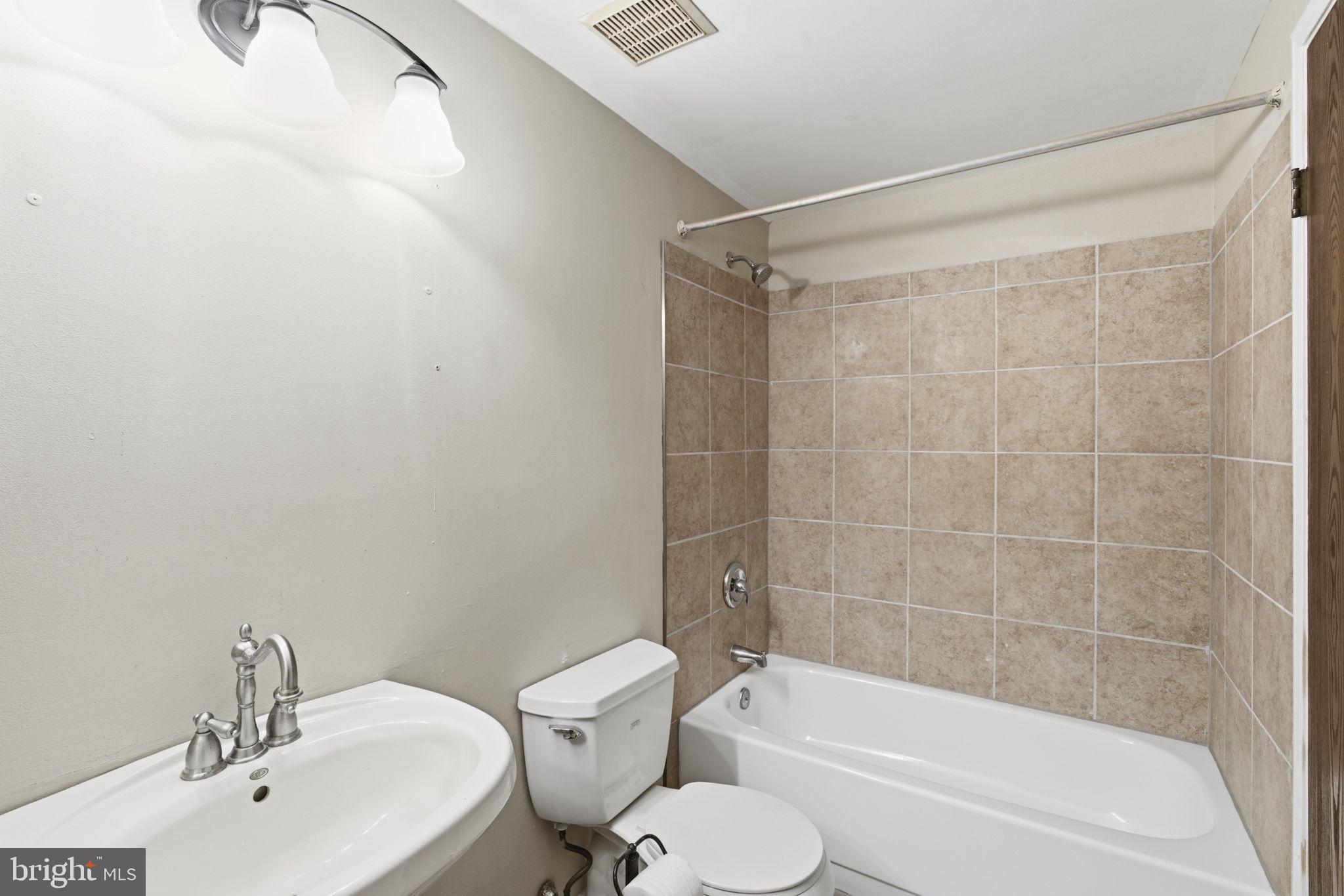 GLEN OAKS - Residential