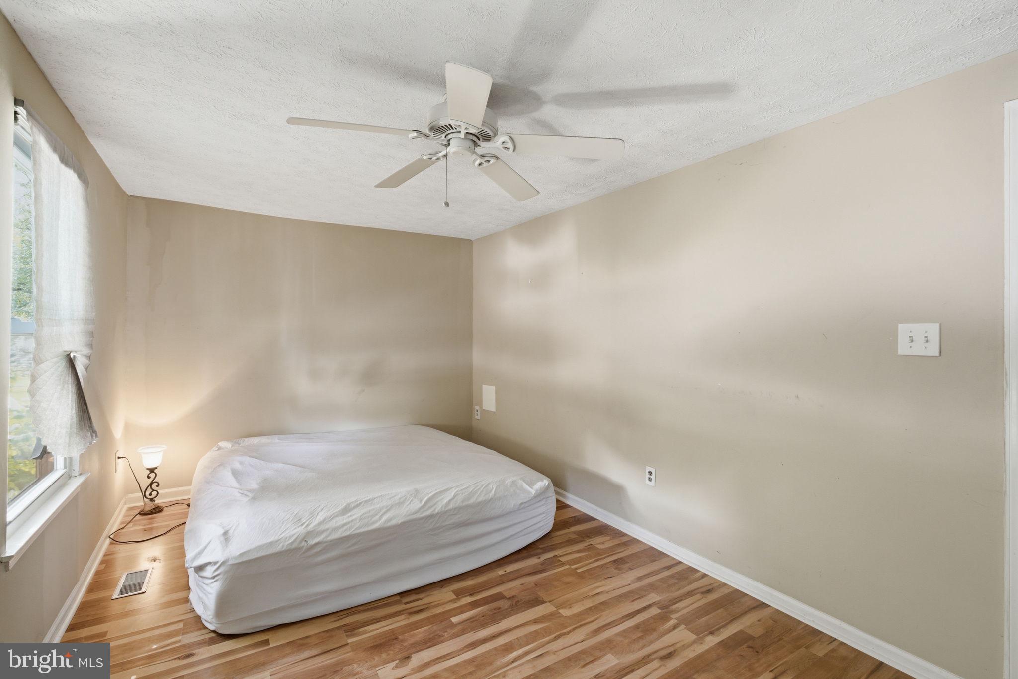 GLEN OAKS - Residential