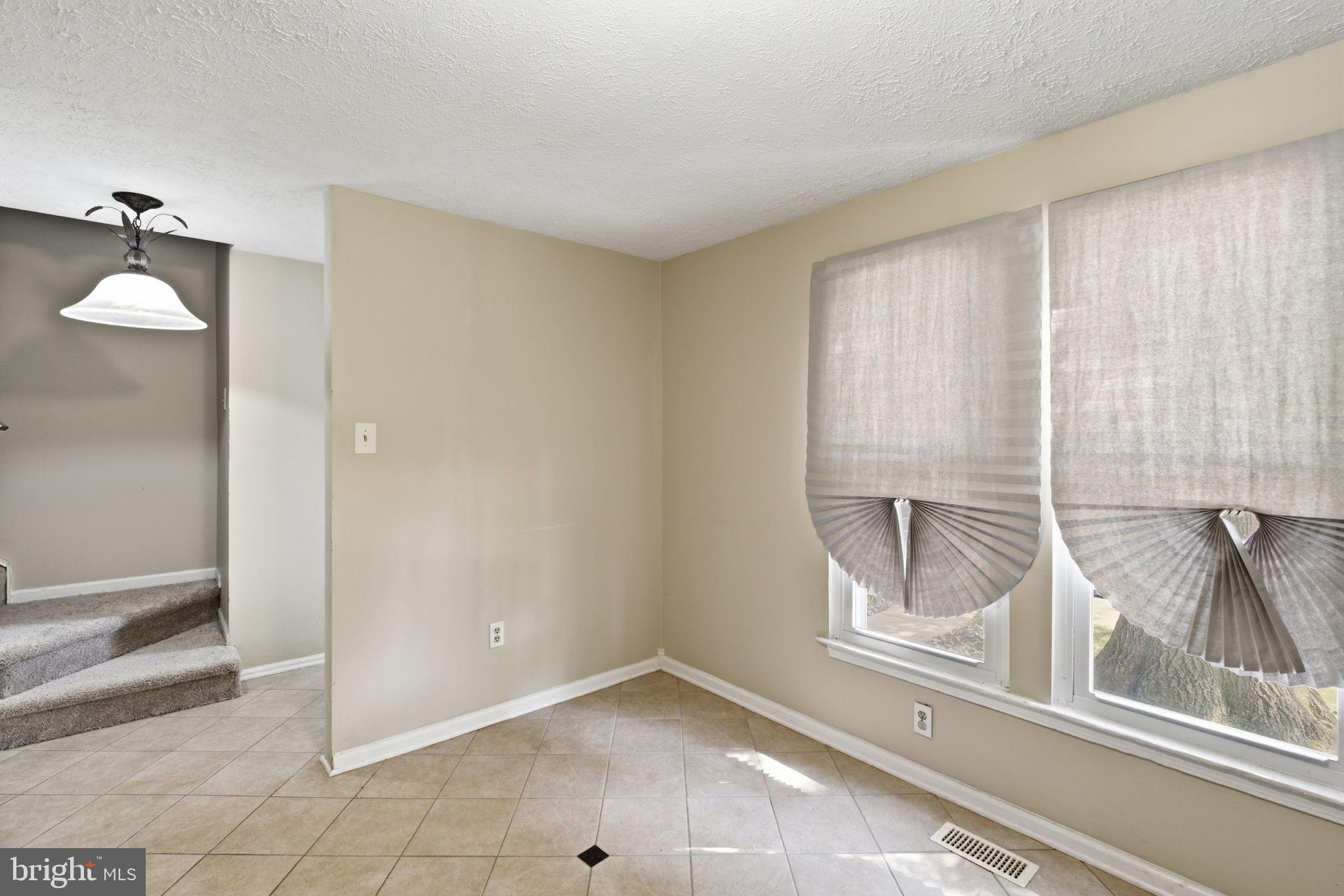 GLEN OAKS - Residential