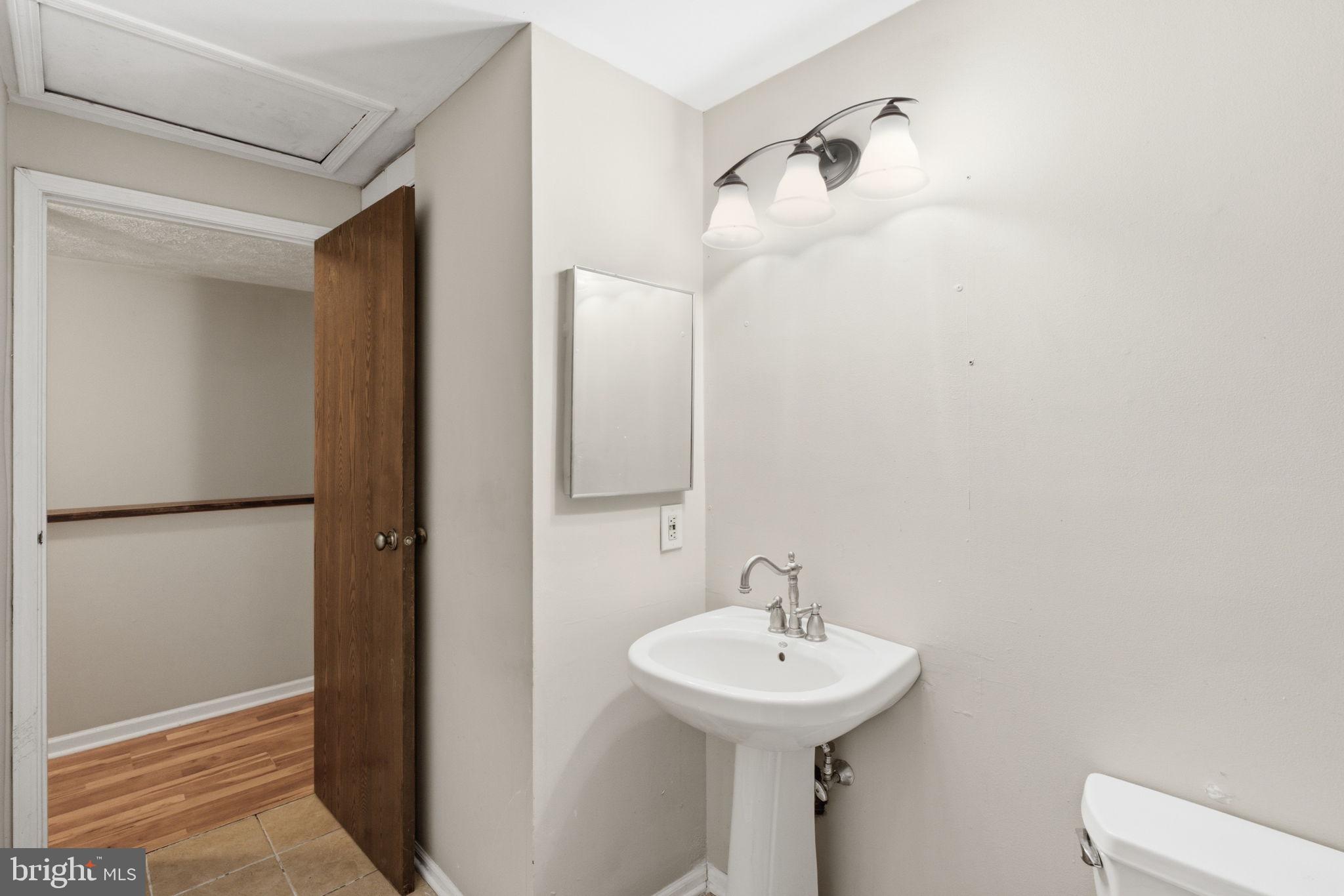 GLEN OAKS - Residential