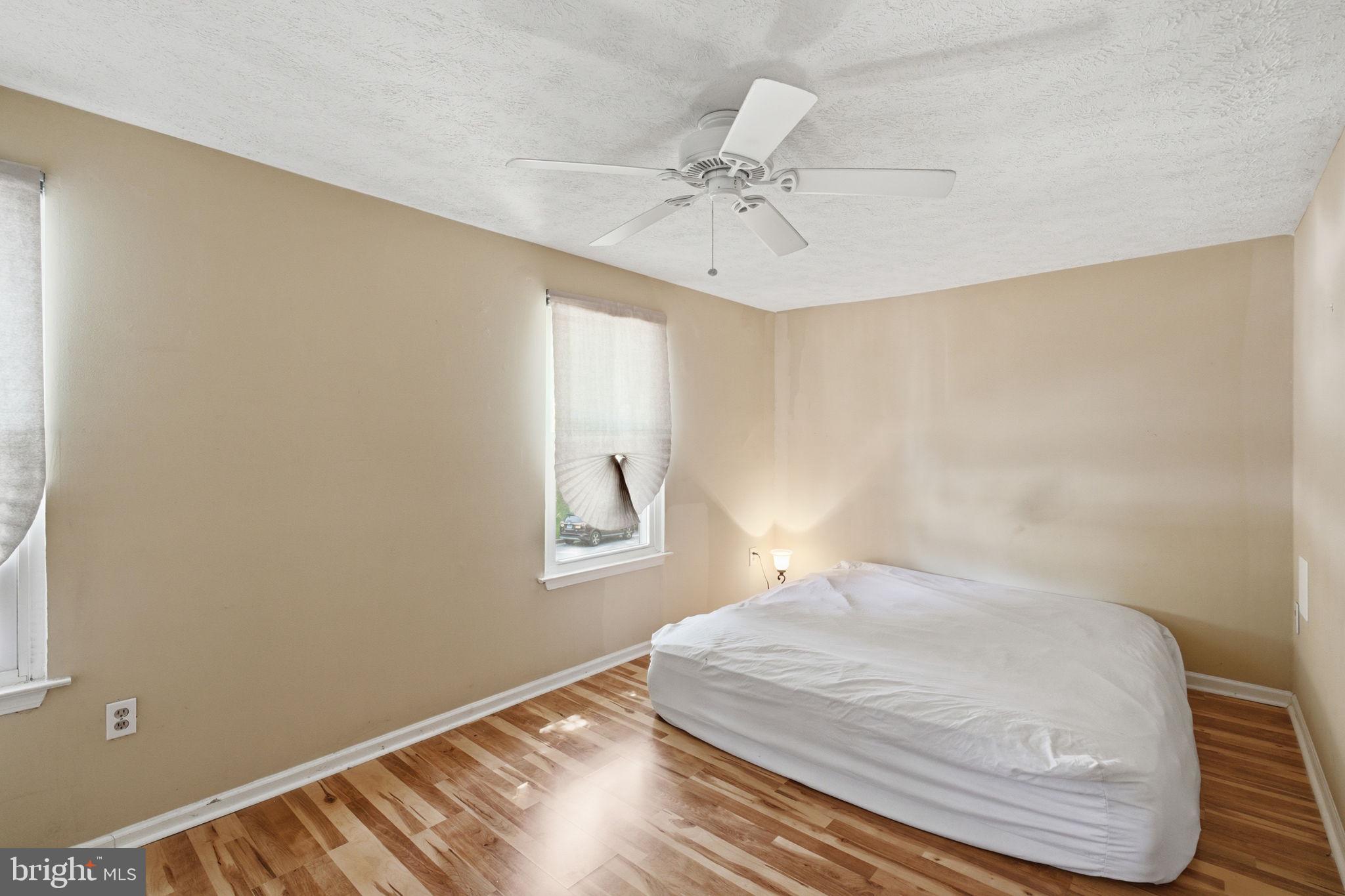 GLEN OAKS - Residential