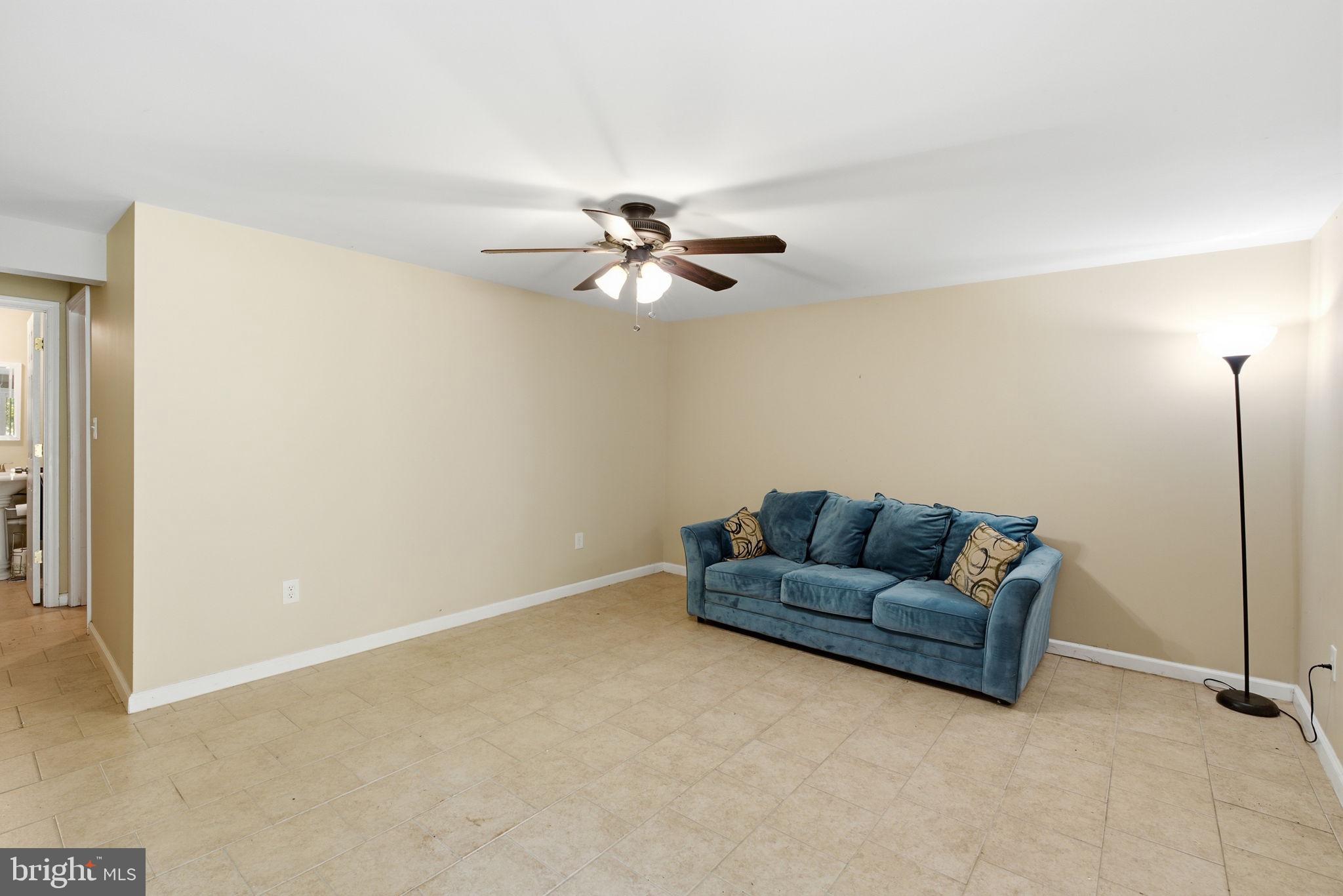 GLEN OAKS - Residential