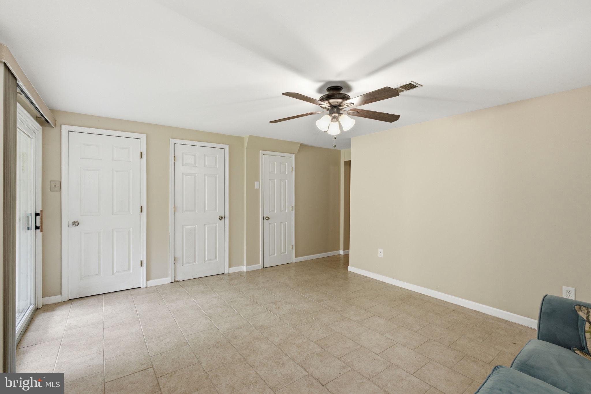 GLEN OAKS - Residential