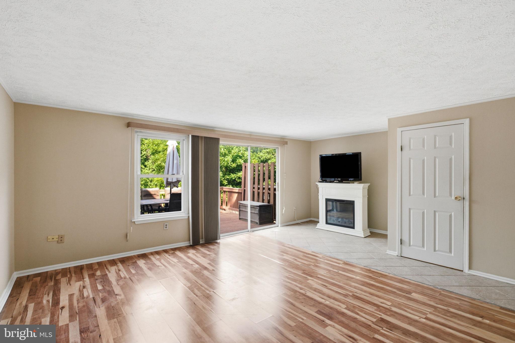 GLEN OAKS - Residential