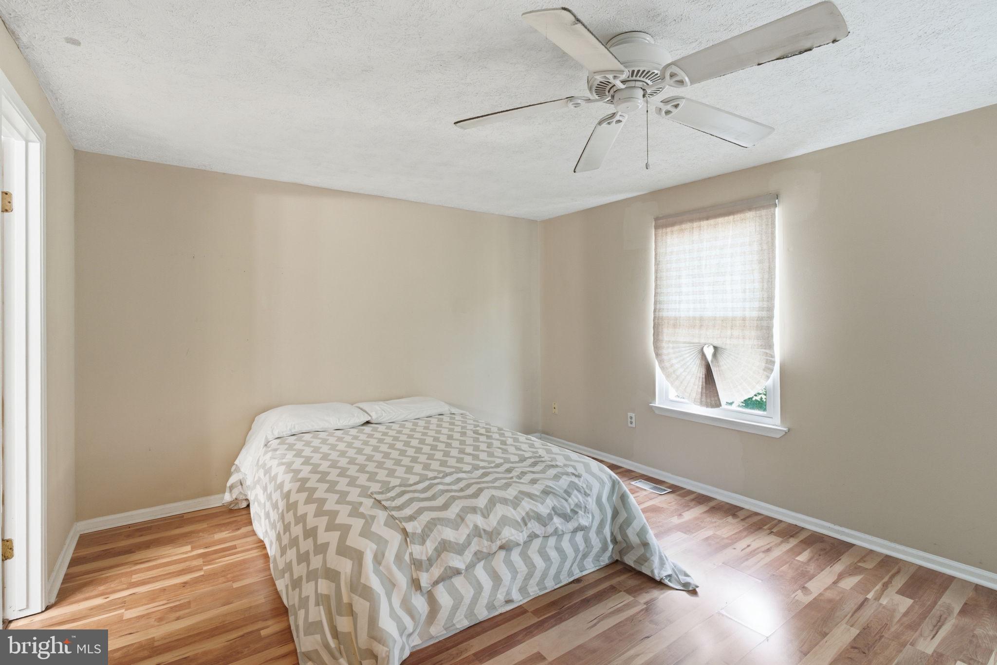 GLEN OAKS - Residential