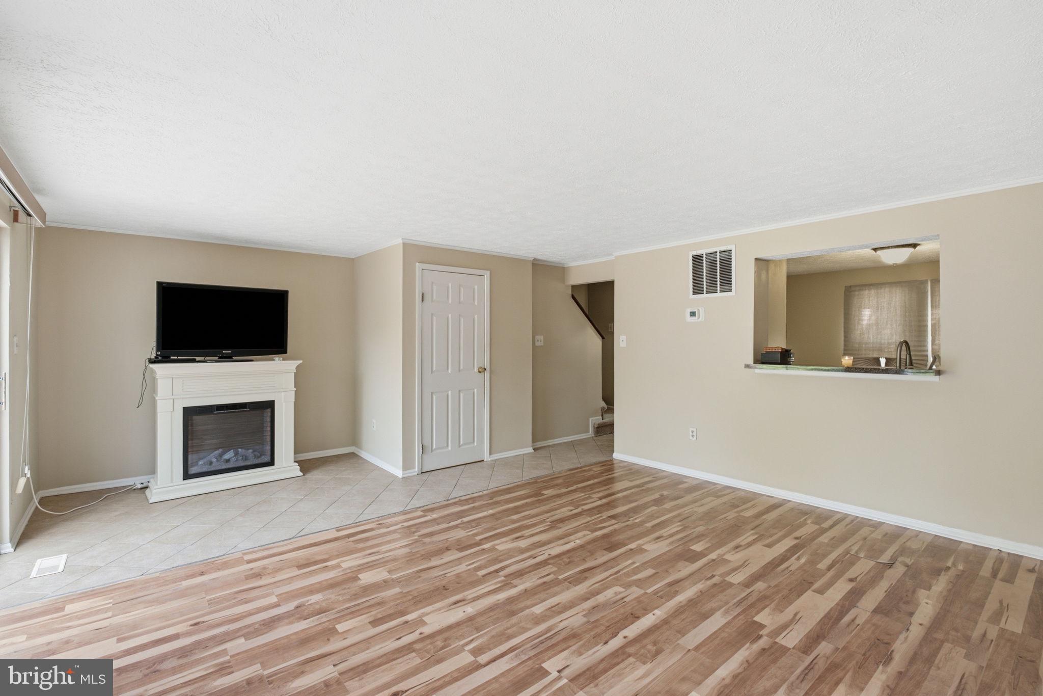 GLEN OAKS - Residential