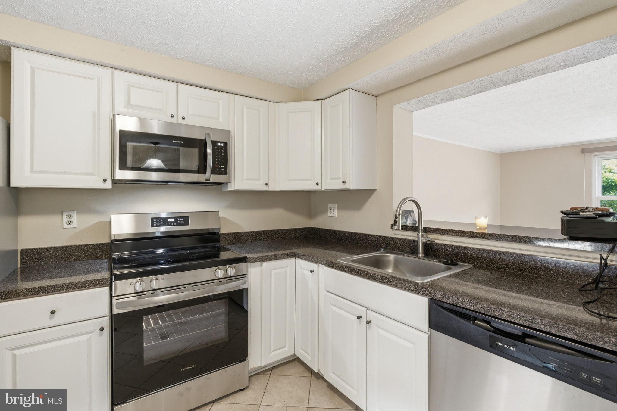 GLEN OAKS - Residential