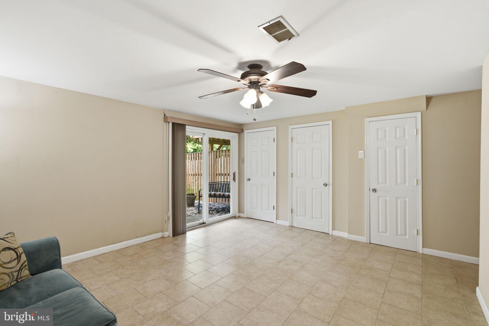 GLEN OAKS - Residential
