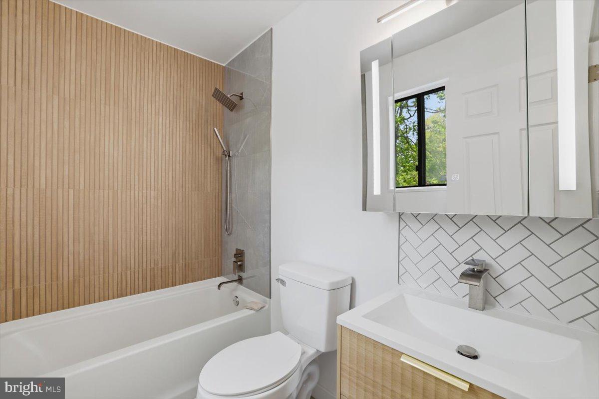 POCONO COUNTRY PLACE - Residential