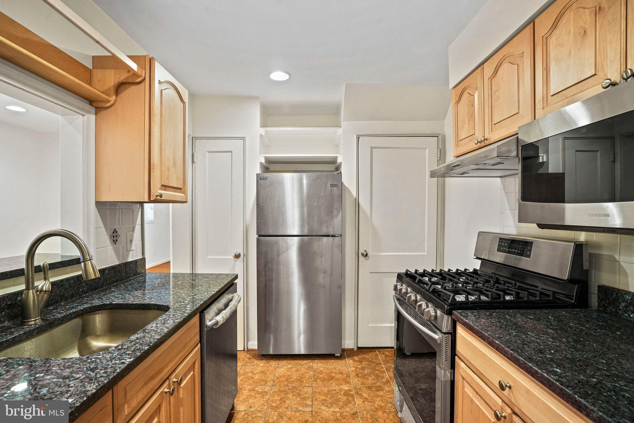 CONNECTICUT AVE - Residential