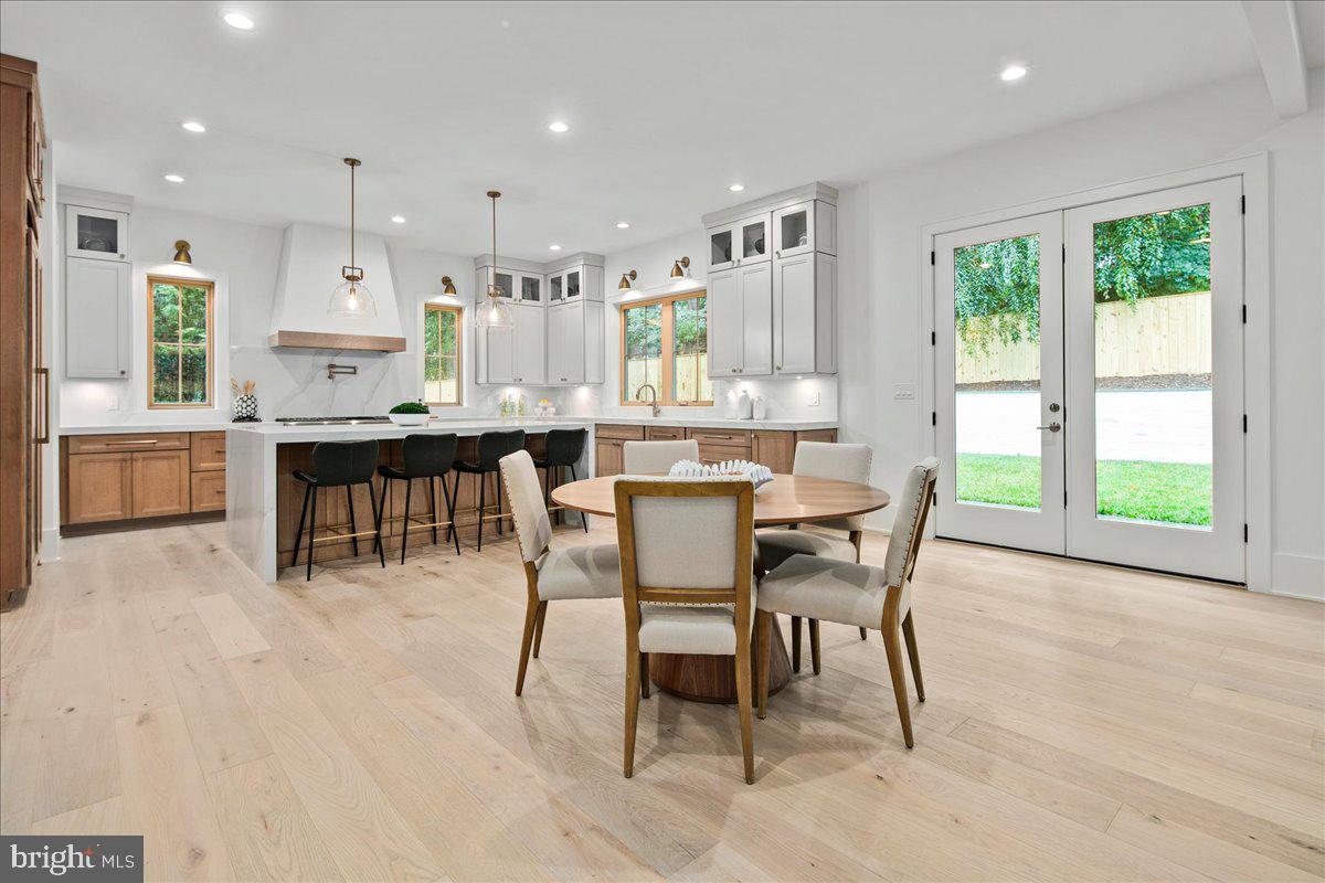 YORKTOWN - Residential