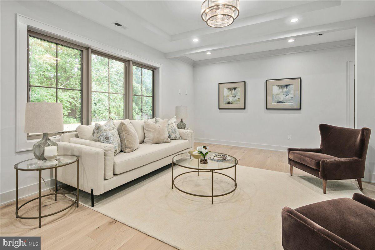 YORKTOWN - Residential