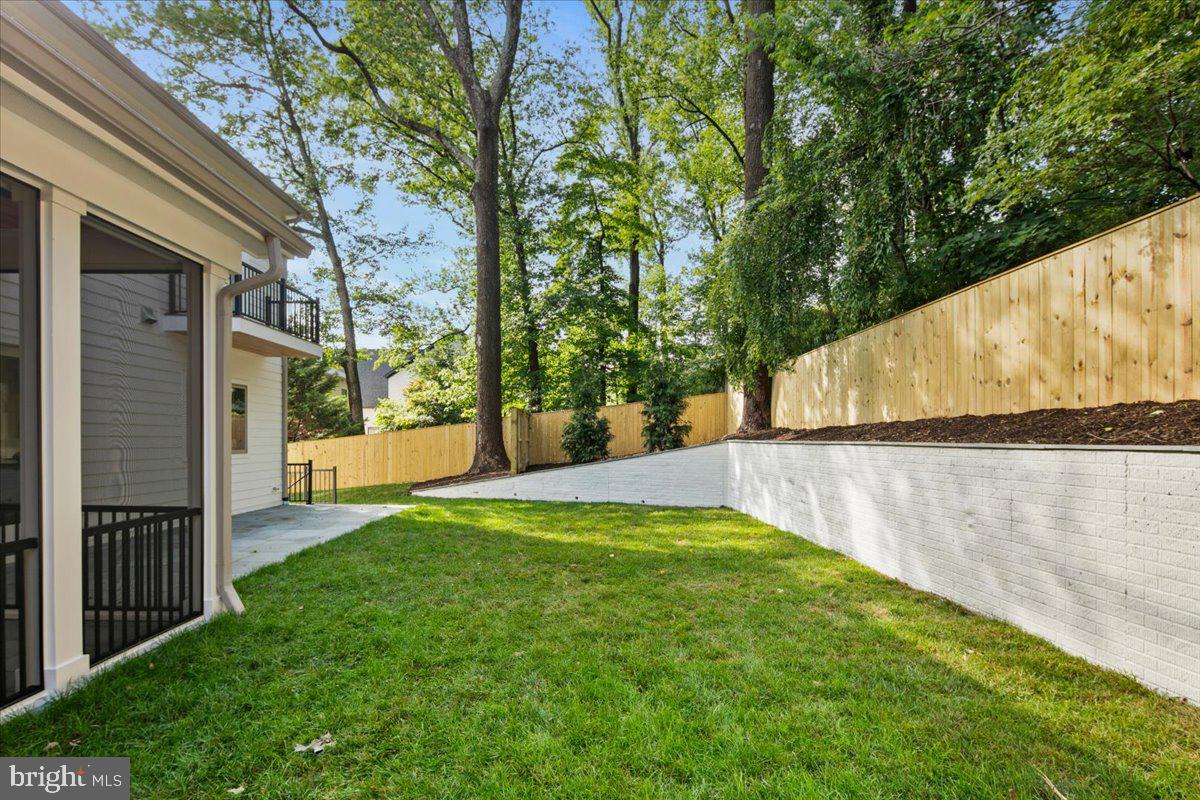 YORKTOWN - Residential