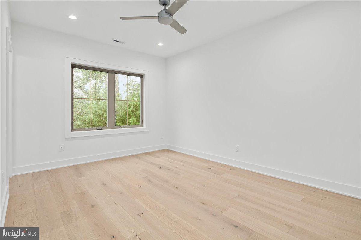 YORKTOWN - Residential