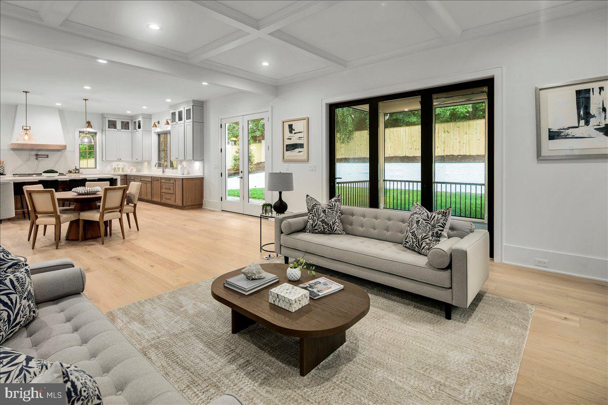 YORKTOWN - Residential