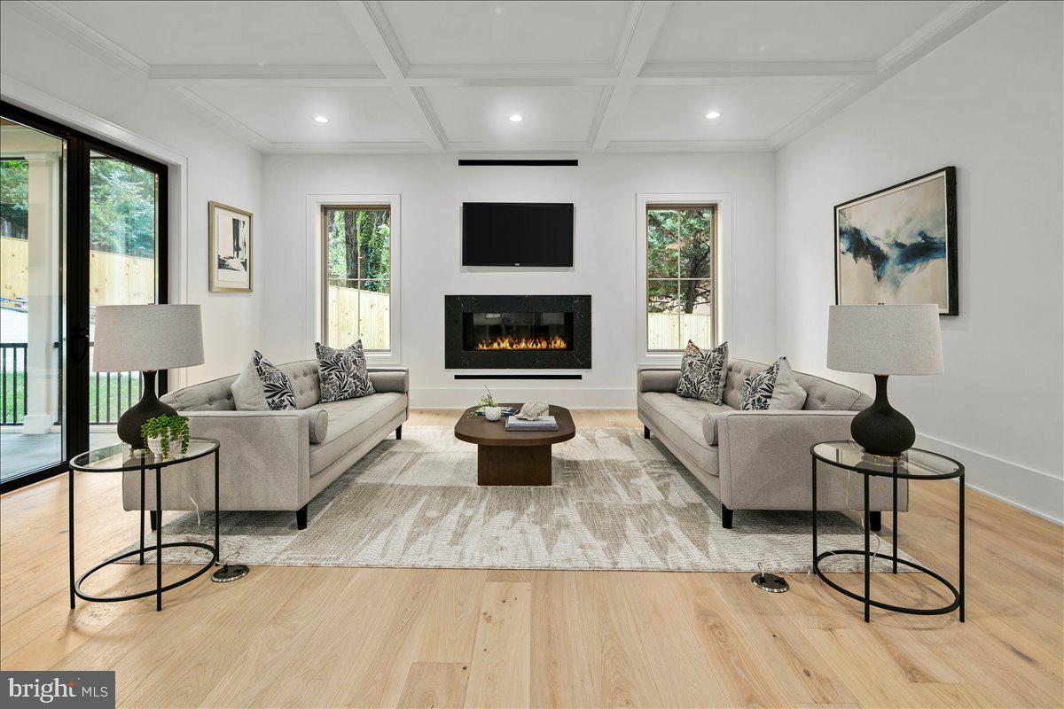 YORKTOWN - Residential