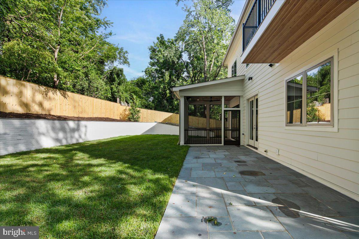 YORKTOWN - Residential