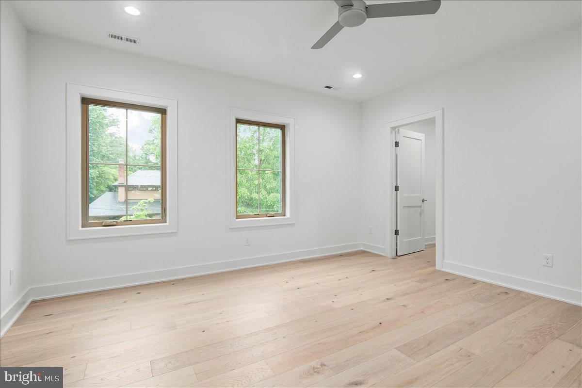 YORKTOWN - Residential