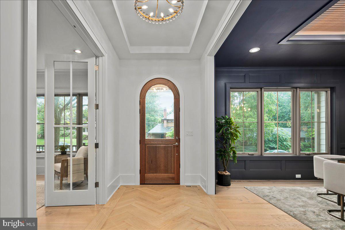 YORKTOWN - Residential
