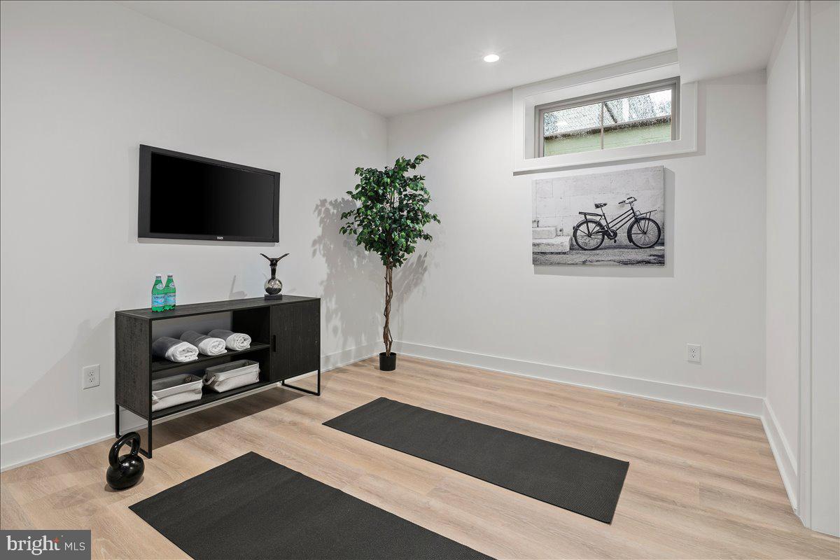 YORKTOWN - Residential