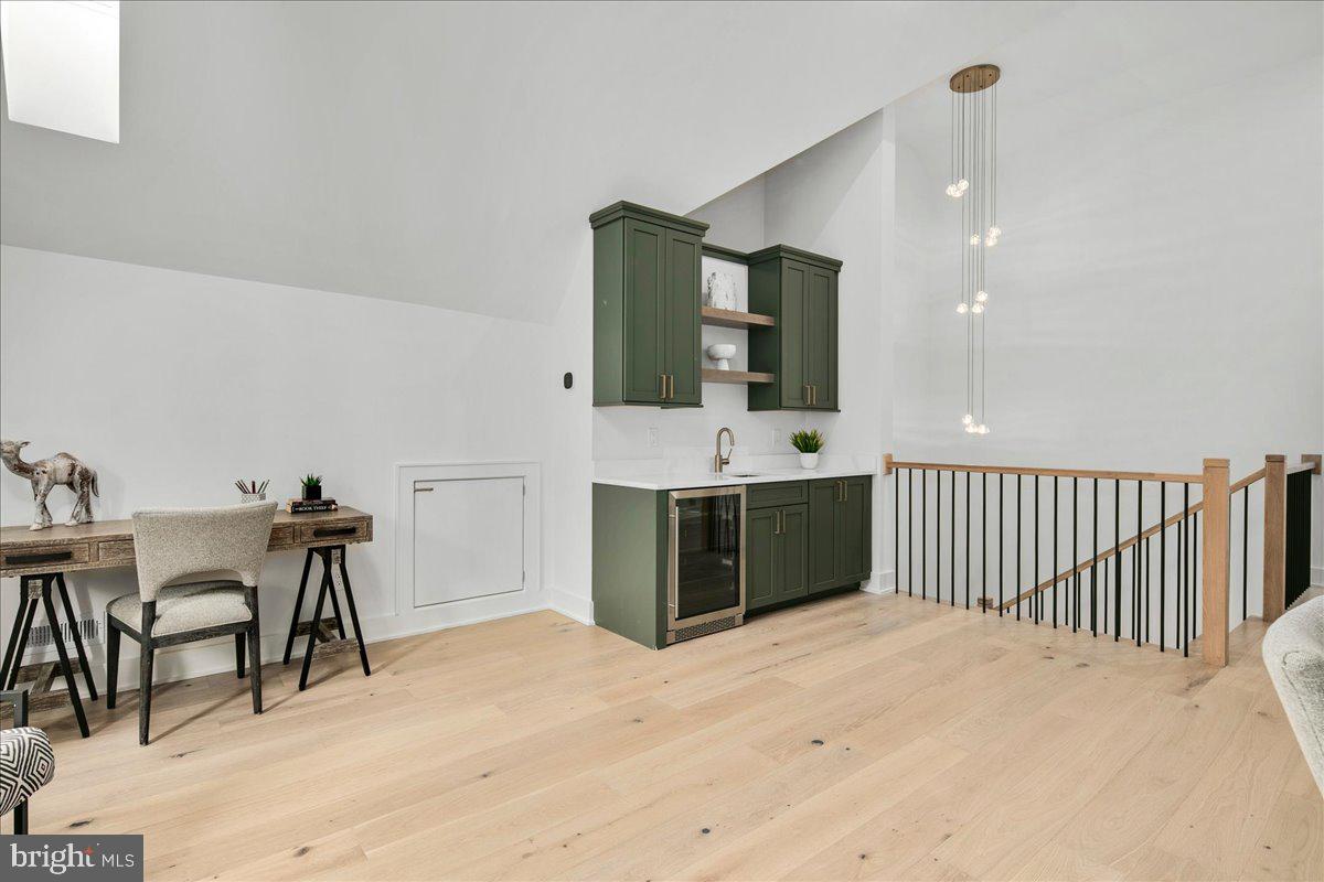 YORKTOWN - Residential